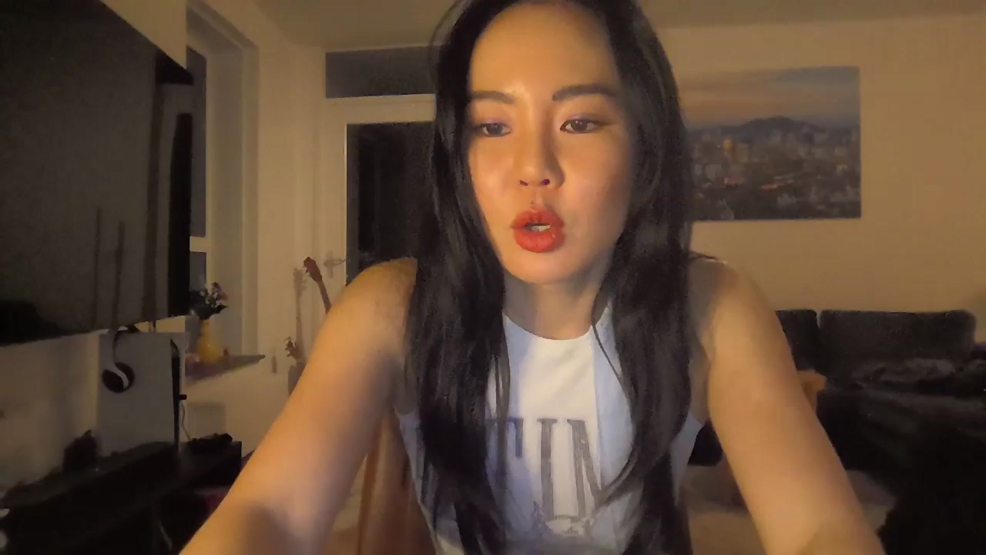Gallery image thumbnail from EatMyKimchi's myfreecams stream on, 01/19/2024, 19:44 image 1 of 20