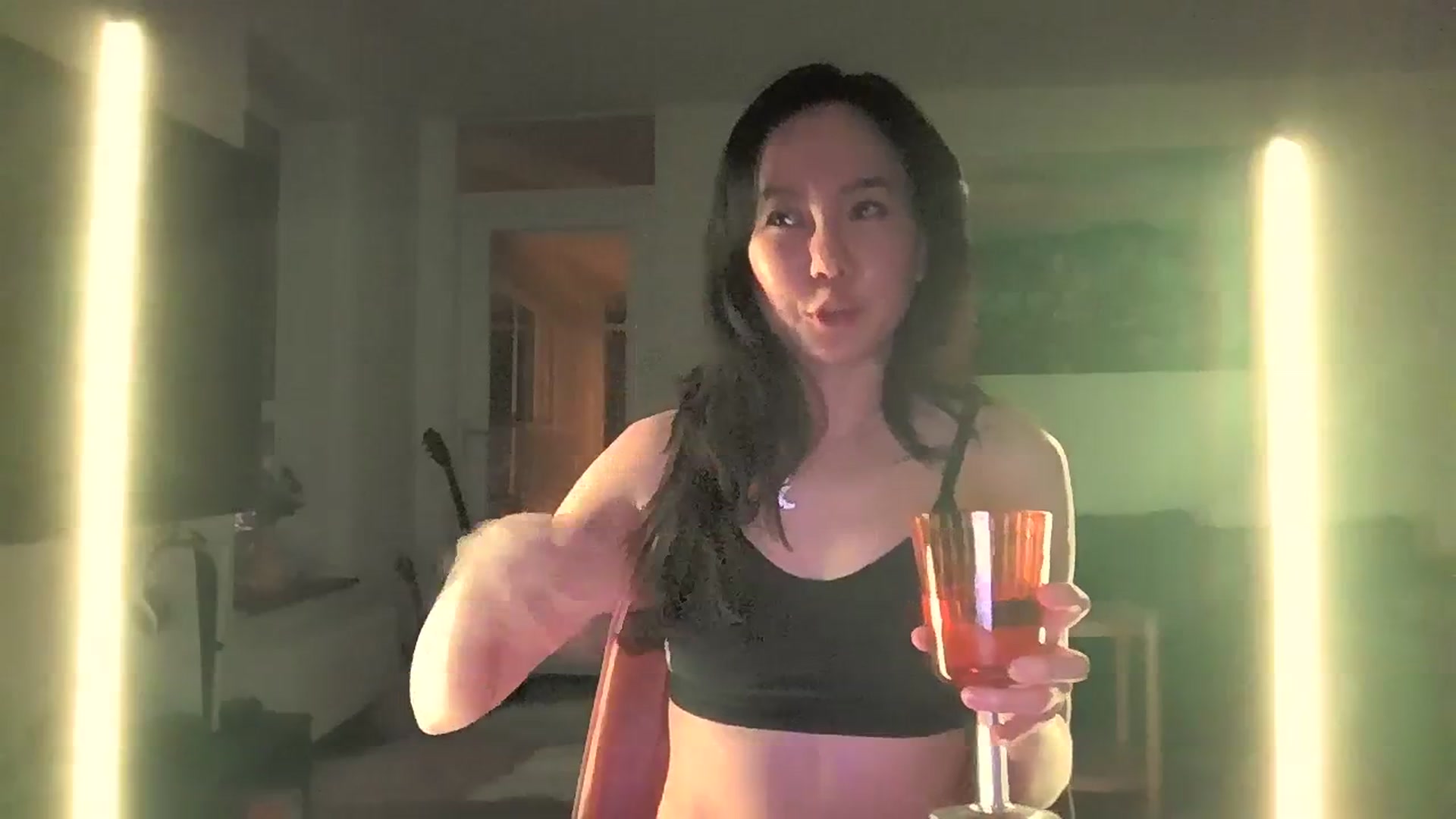 Gallery image thumbnail from EatMyKimchi's myfreecams stream on, 01/26/2024, 20:32 image 14 of 20
