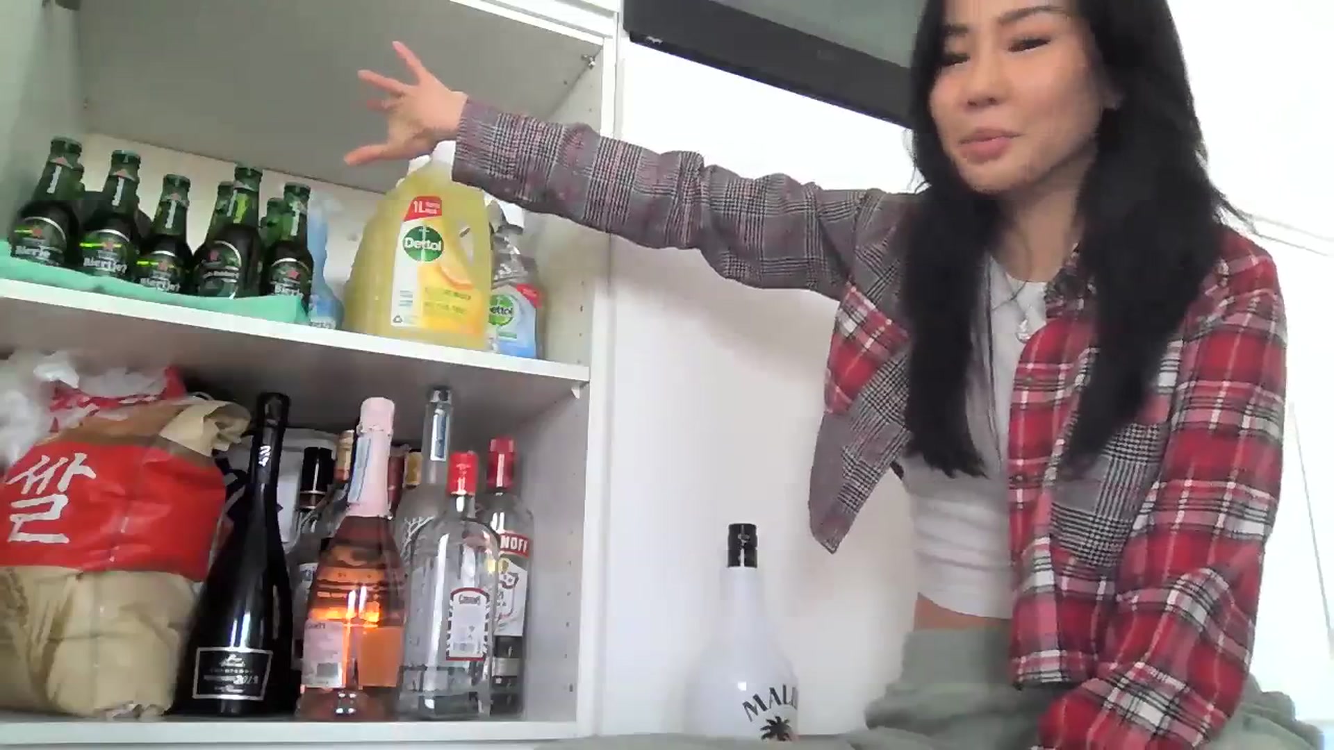 Gallery image thumbnail from EatMyKimchi's myfreecams stream on, 01/27/2024, 15:30 image 6 of 20