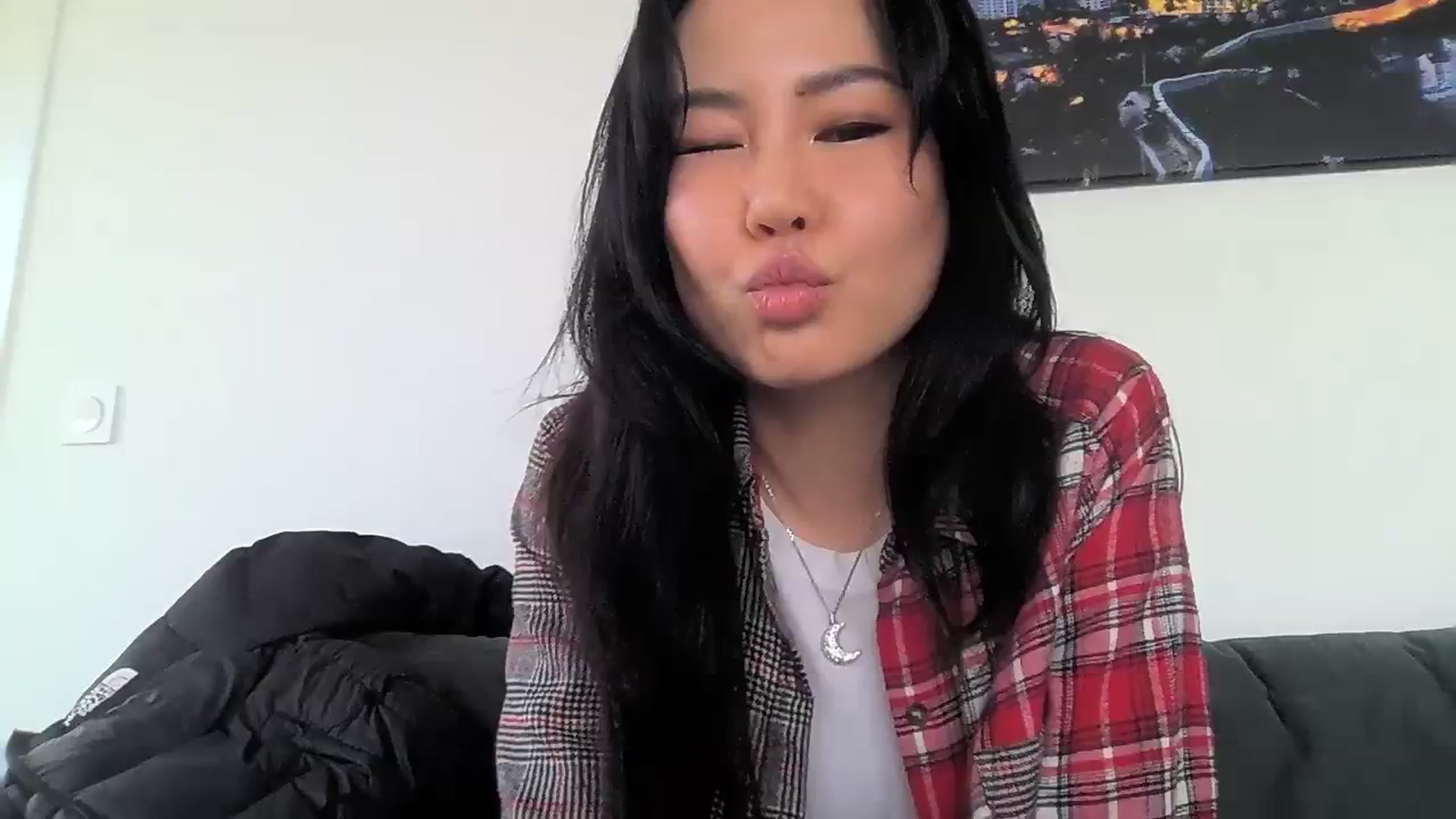 Gallery image thumbnail from EatMyKimchi's myfreecams stream on, 01/27/2024, 15:30 image 1 of 20