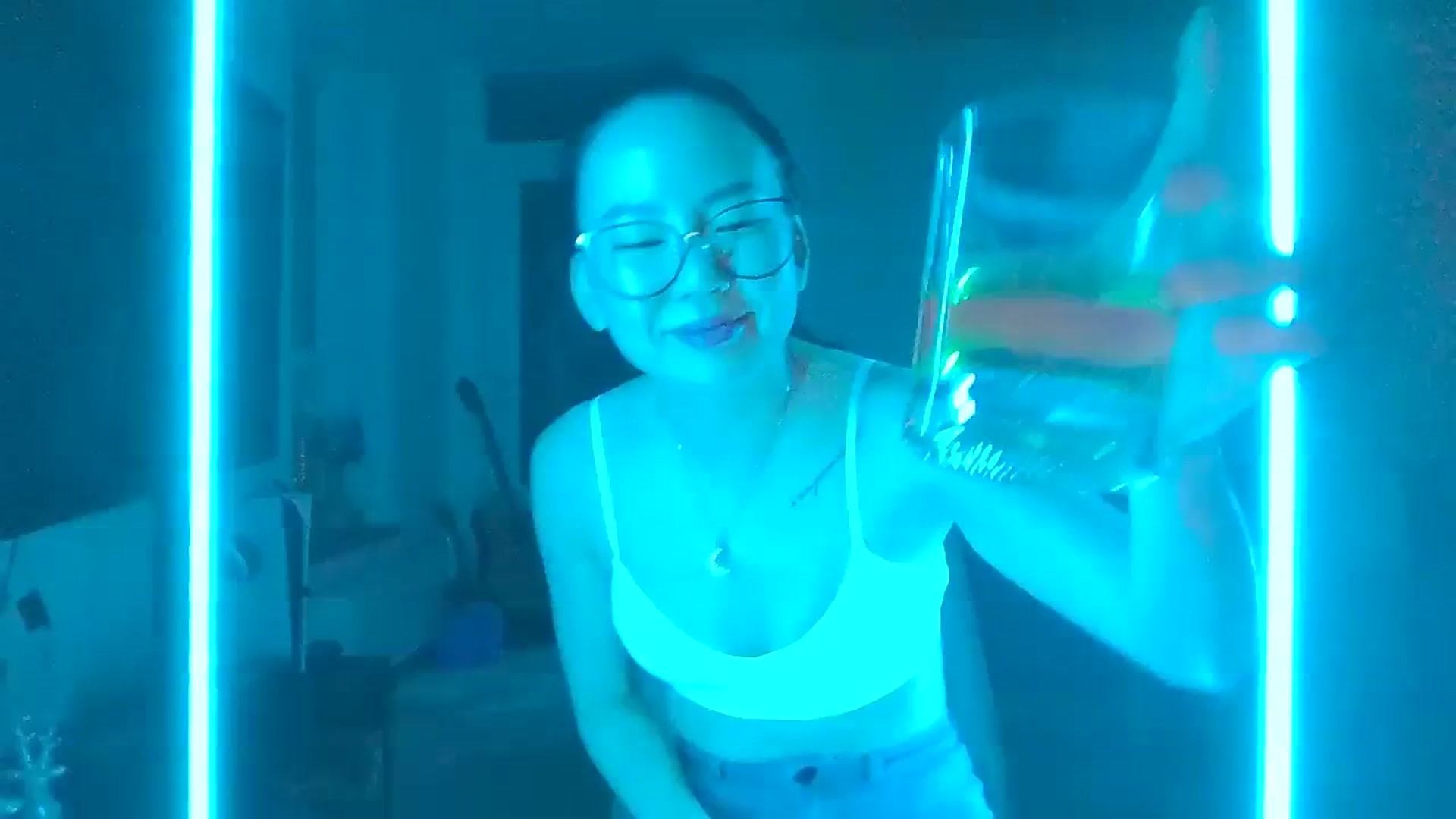 Gallery image thumbnail from EatMyKimchi's myfreecams stream on, 02/02/2024, 19:14 image 1 of 20