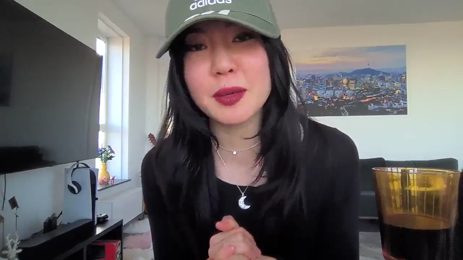 Gallery image thumbnail from EatMyKimchi's myfreecams stream on, 02/12/2024, 15:56 image 17 of 20