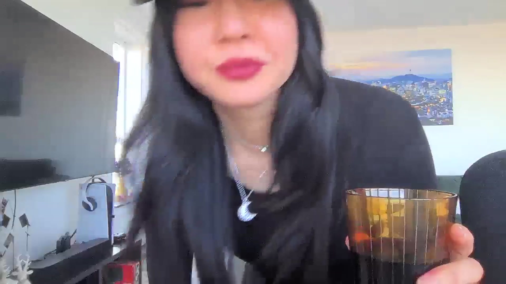 Gallery image thumbnail from EatMyKimchi's myfreecams stream on, 02/12/2024, 15:56 image 14 of 20
