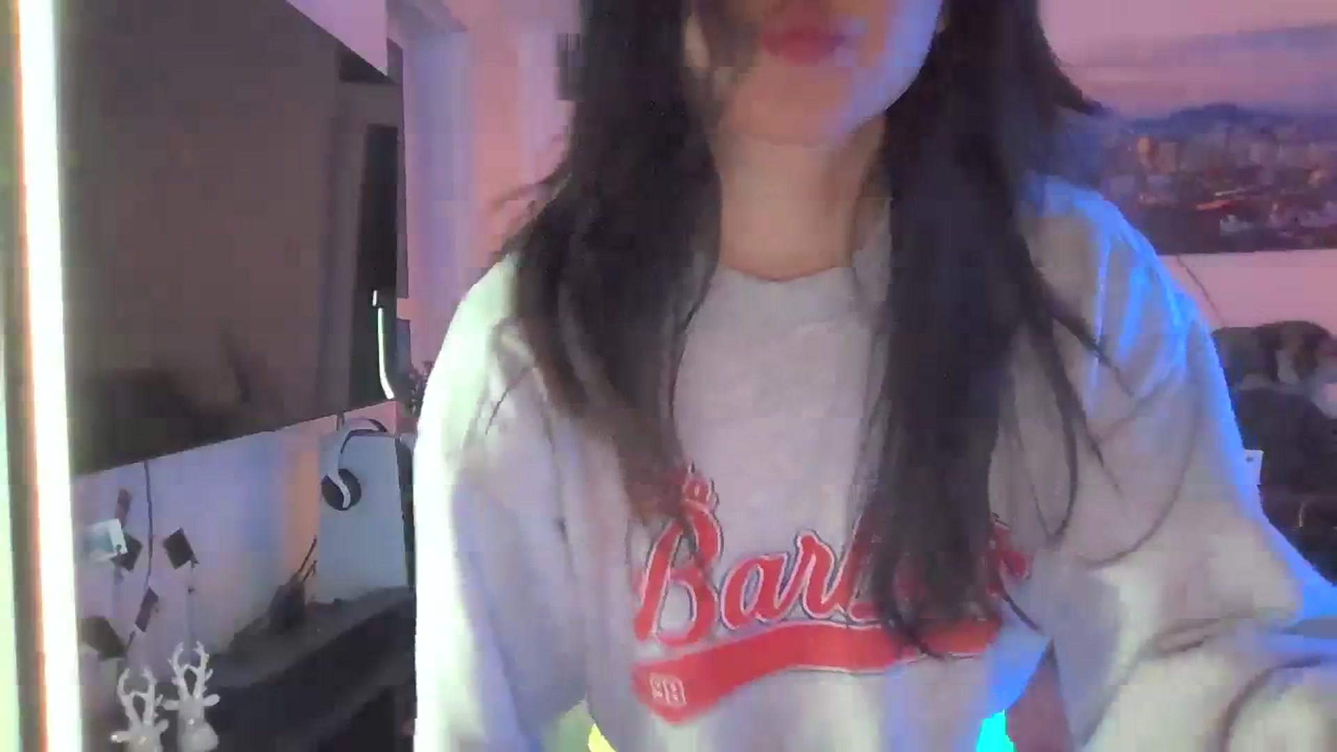 Gallery image thumbnail from EatMyKimchi's myfreecams stream on, 02/24/2024, 18:12 image 18 of 20