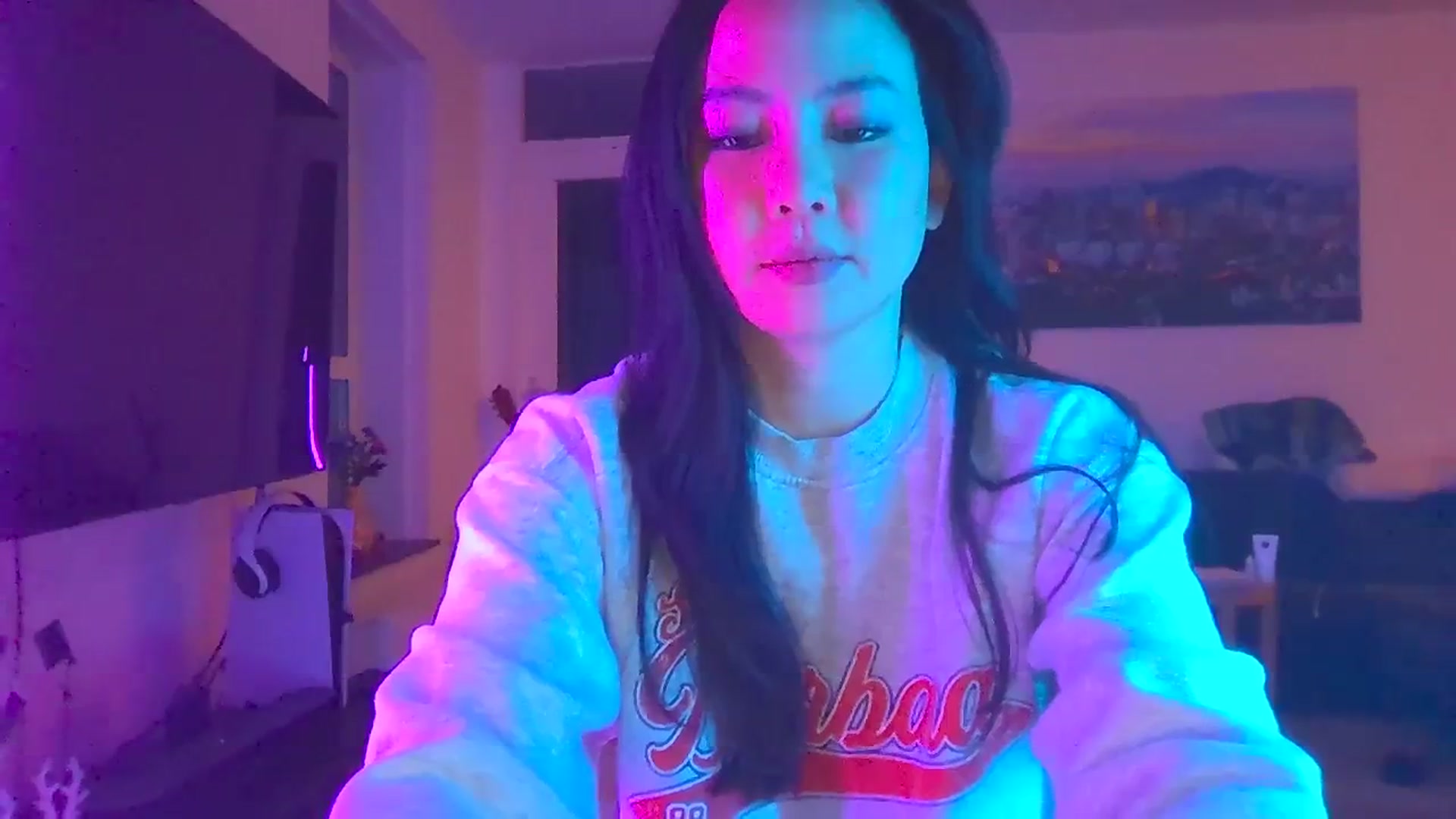 Gallery image thumbnail from EatMyKimchi's myfreecams stream on, 02/24/2024, 18:12 image 9 of 20