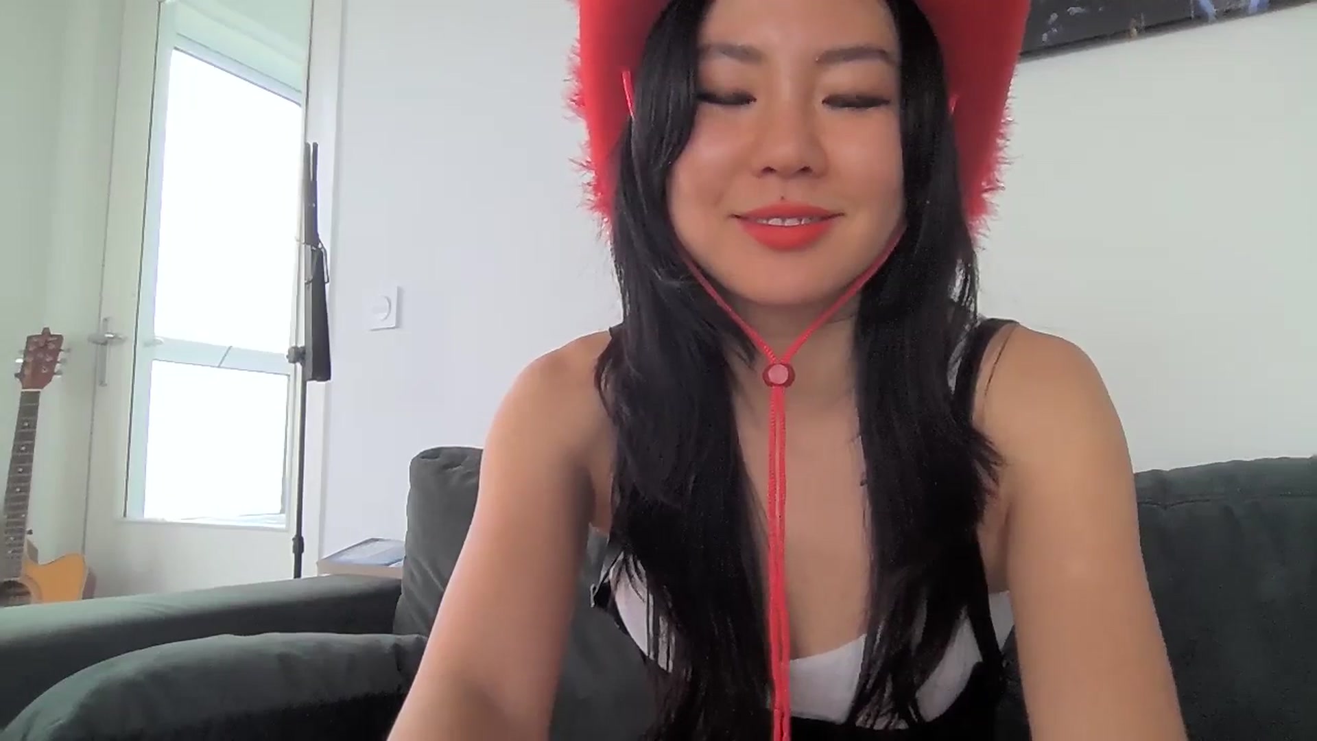 Gallery image thumbnail from EatMyKimchi's myfreecams stream on, 02/28/2024, 13:01 image 10 of 20