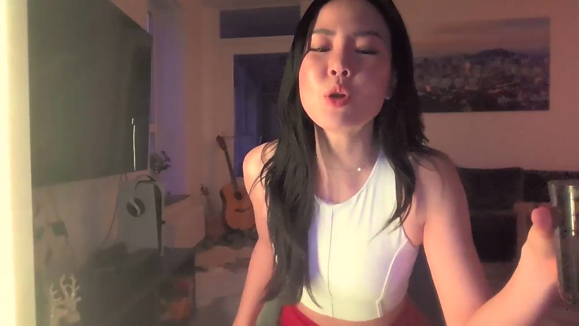 Gallery image thumbnail from EatMyKimchi's myfreecams stream on, 03/06/2024, 18:26 image 13 of 20