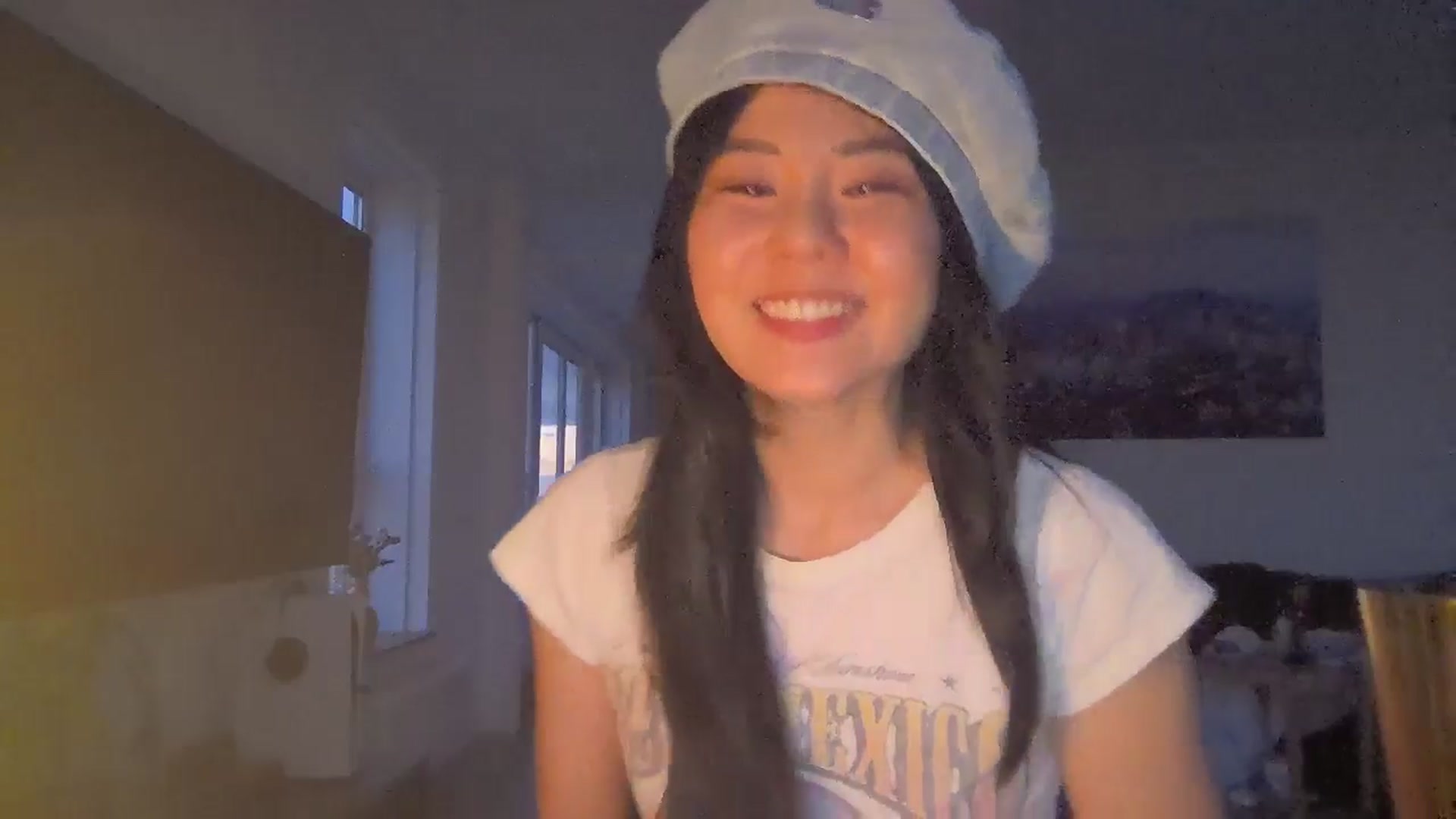 Gallery image thumbnail from EatMyKimchi's myfreecams stream on, 03/16/2025, 18:10 image 20 of 20