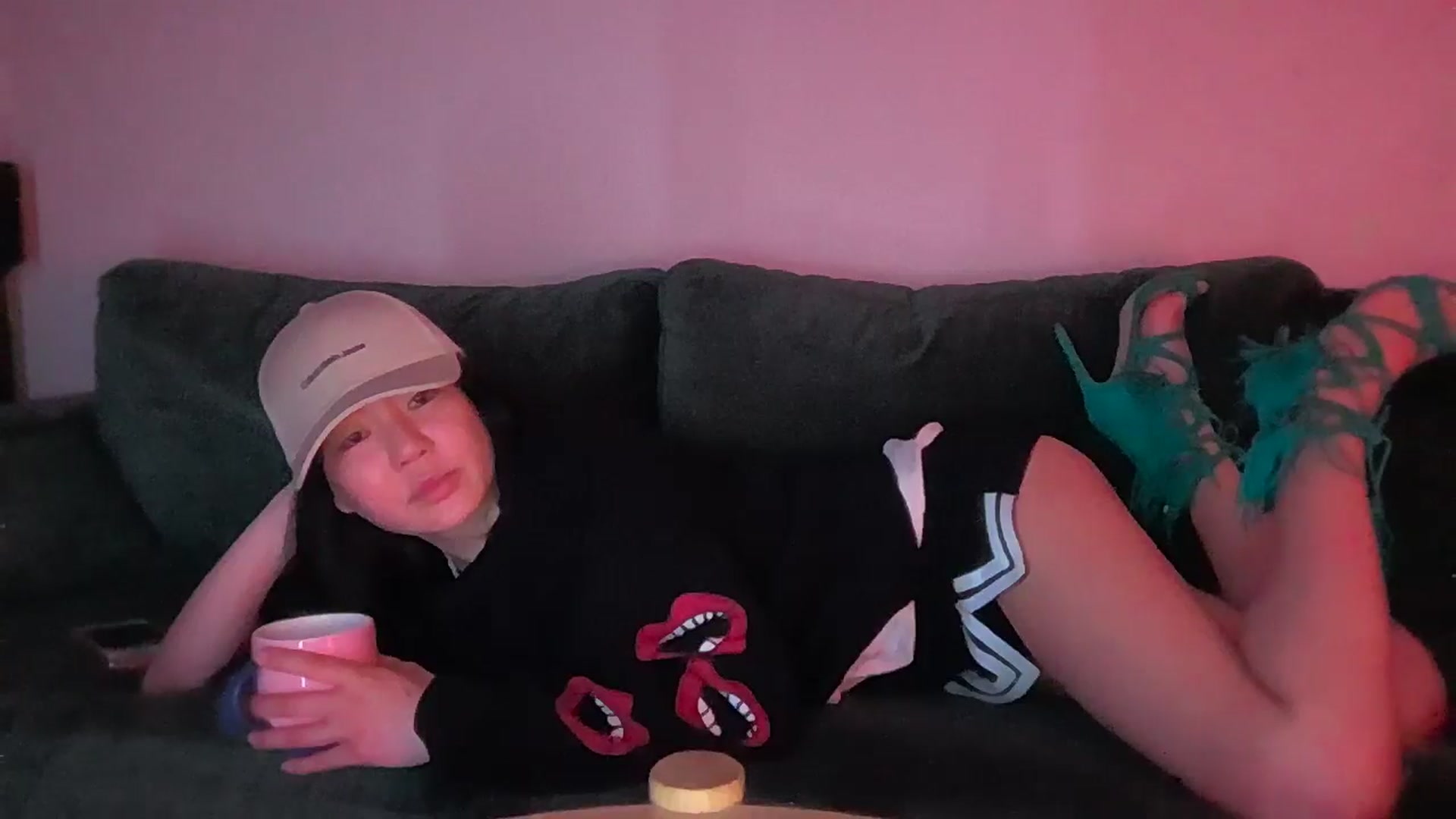 Gallery image thumbnail from EatMyKimchi's myfreecams stream on, 04/14/2025, 24:01 image 8 of 20
