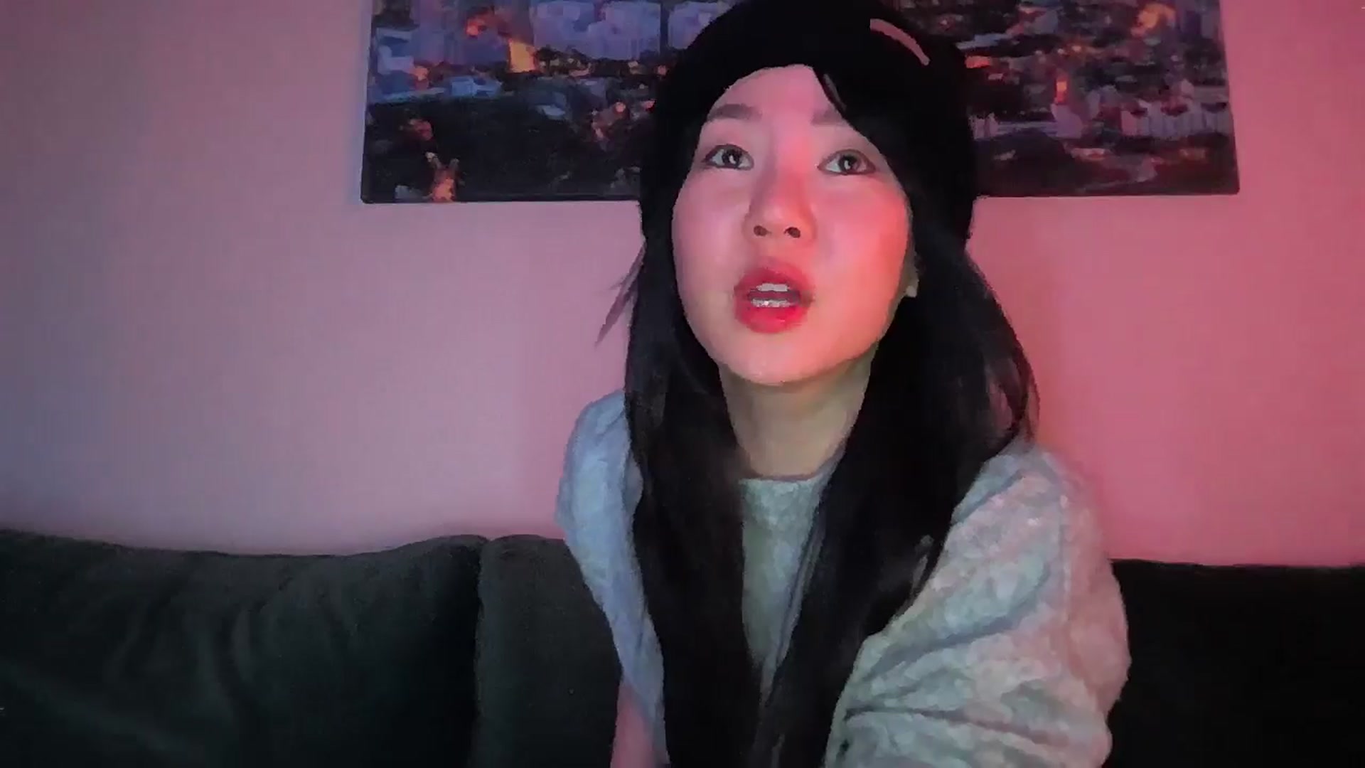 Gallery image thumbnail from EatMyKimchi's myfreecams stream on, 04/14/2025, 24:01 image 14 of 20