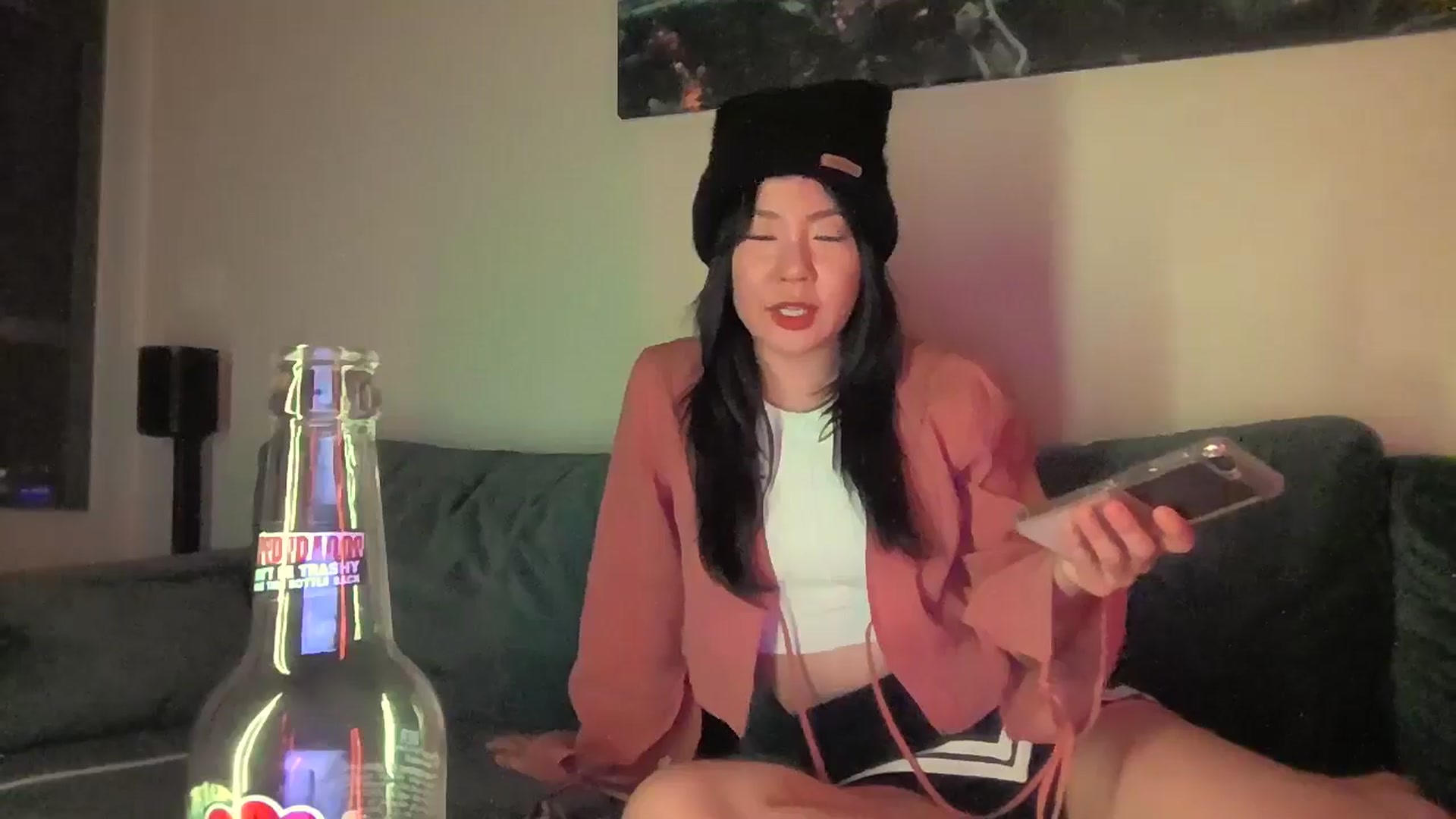 Gallery image thumbnail from EatMyKimchi's myfreecams stream on, 04/14/2025, 01:50 image 6 of 20