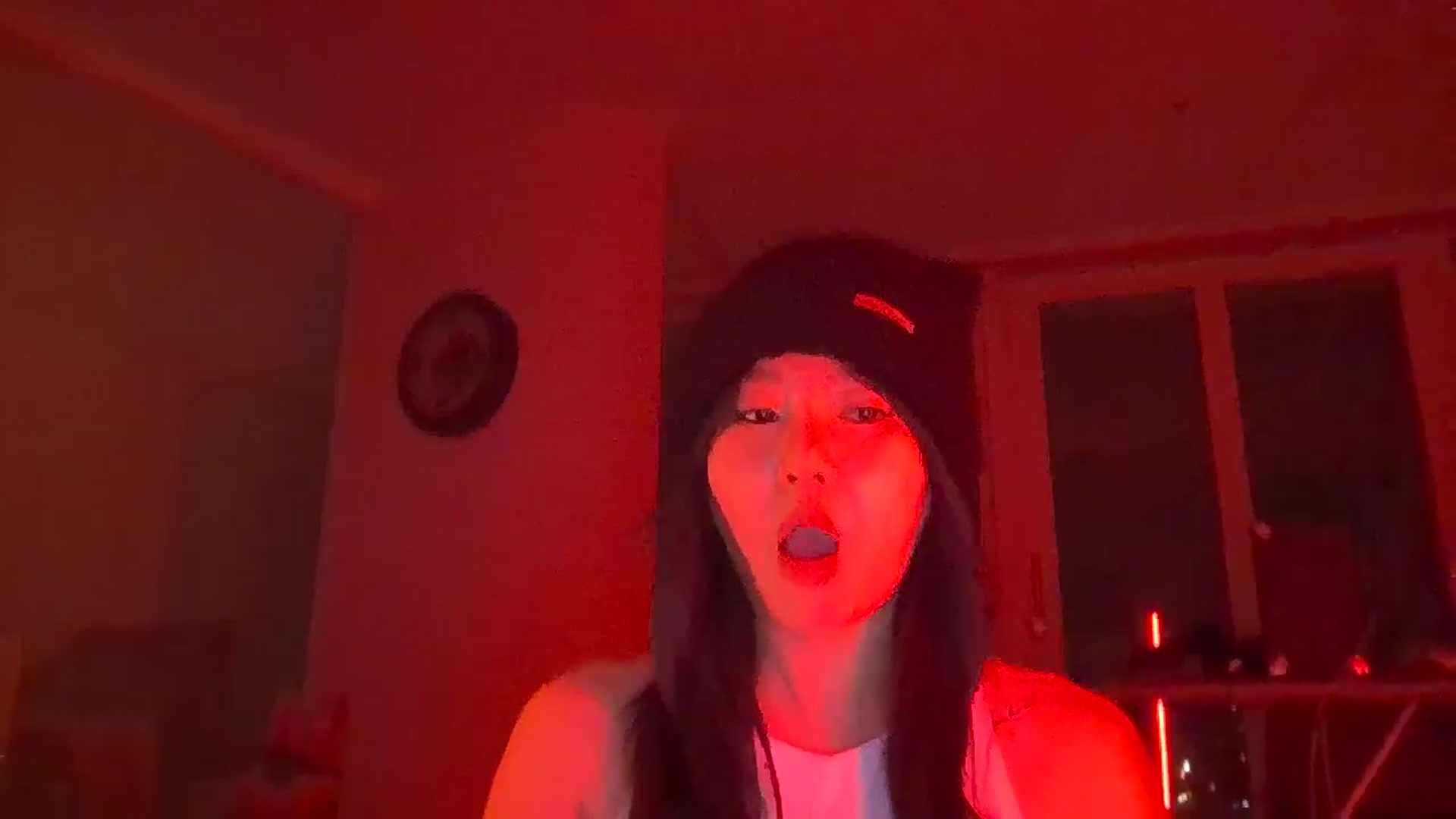 Gallery image thumbnail from EatMyKimchi's myfreecams stream on, 04/14/2025, 01:50 image 14 of 20