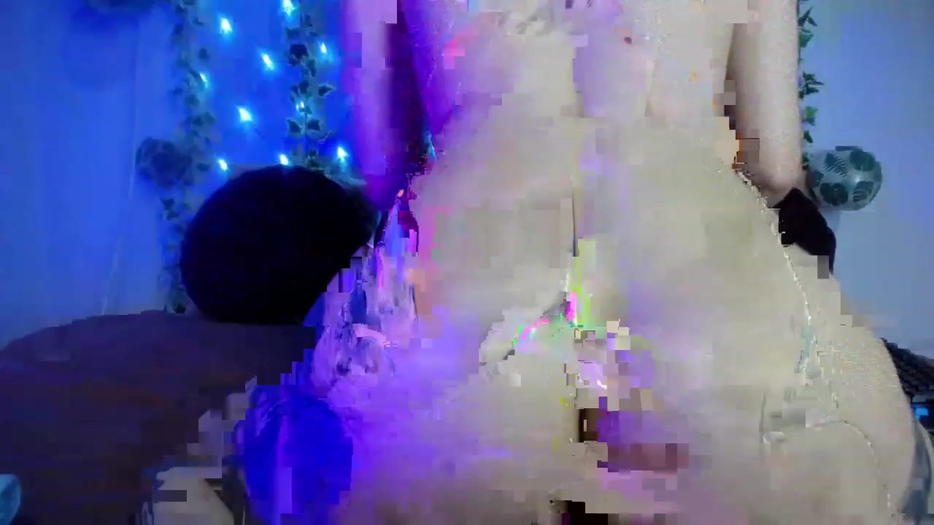 Gallery image thumbnail from EatMyPieDaddy's myfreecams stream on, 11/27/2022, 23:32 image 9 of 20
