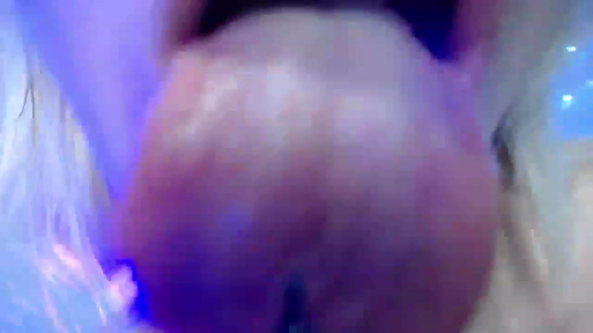 Gallery image thumbnail from EatMyPieDaddy's myfreecams stream on, 12/31/2022, 17:08 image 16 of 20