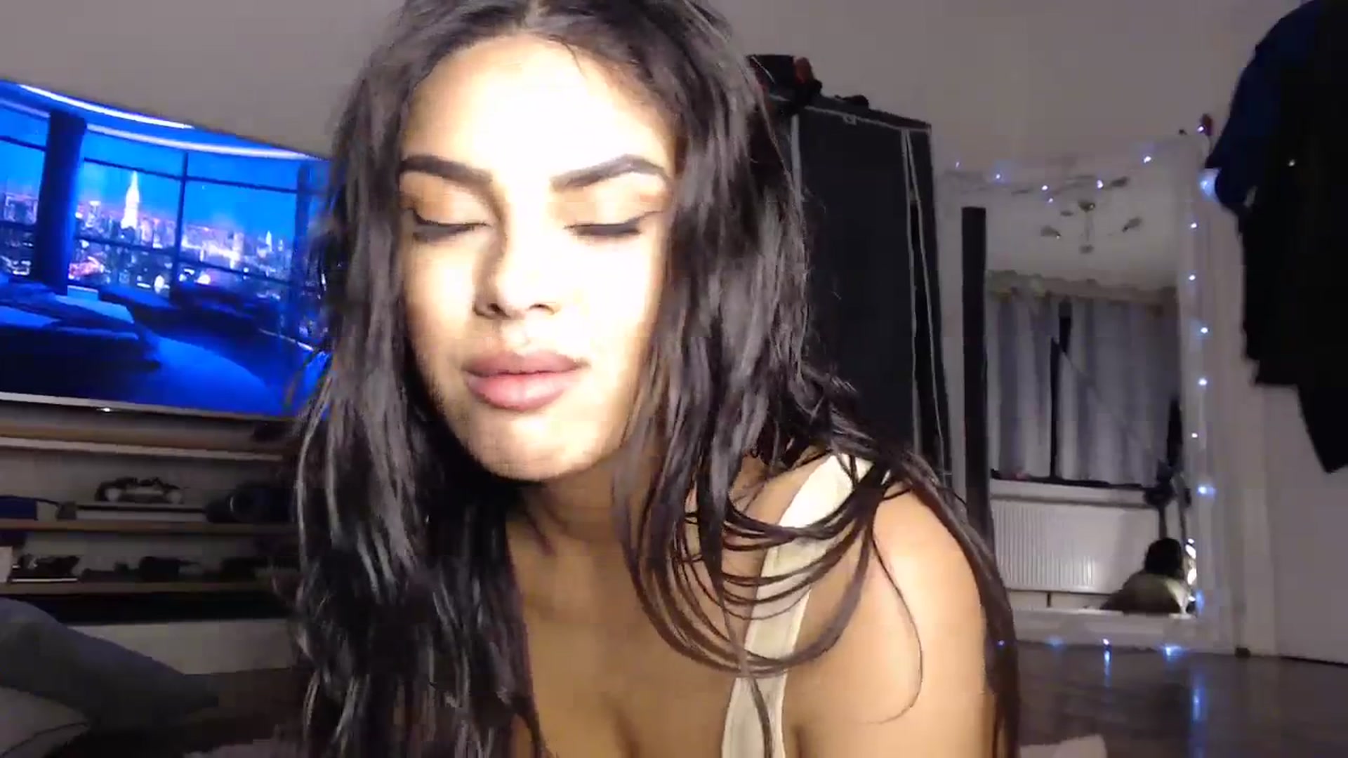 Gallery image thumbnail from EbonyJasmine's myfreecams stream on, 11/26/2023, 02:24 image 16 of 20