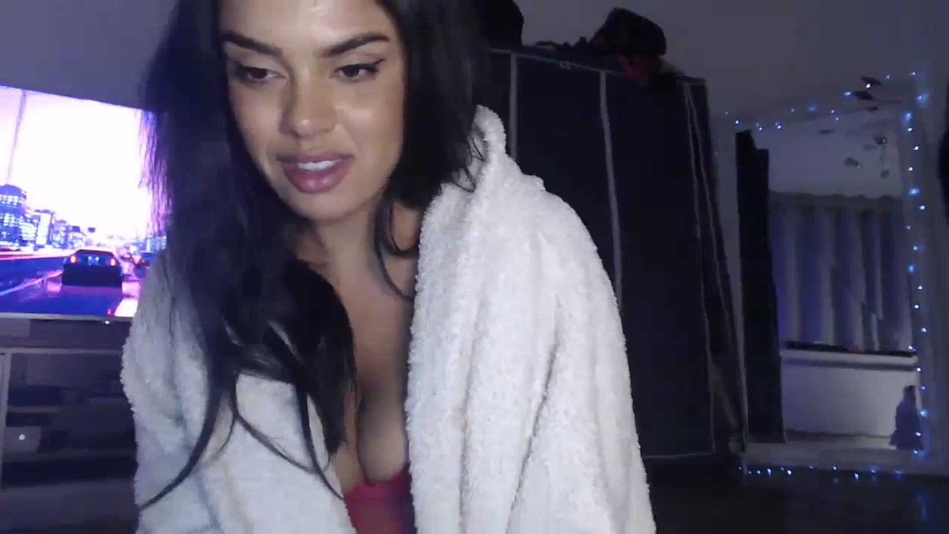 Gallery image thumbnail from EbonyJasmine's myfreecams stream on, 12/07/2023, 22:28 image 10 of 20