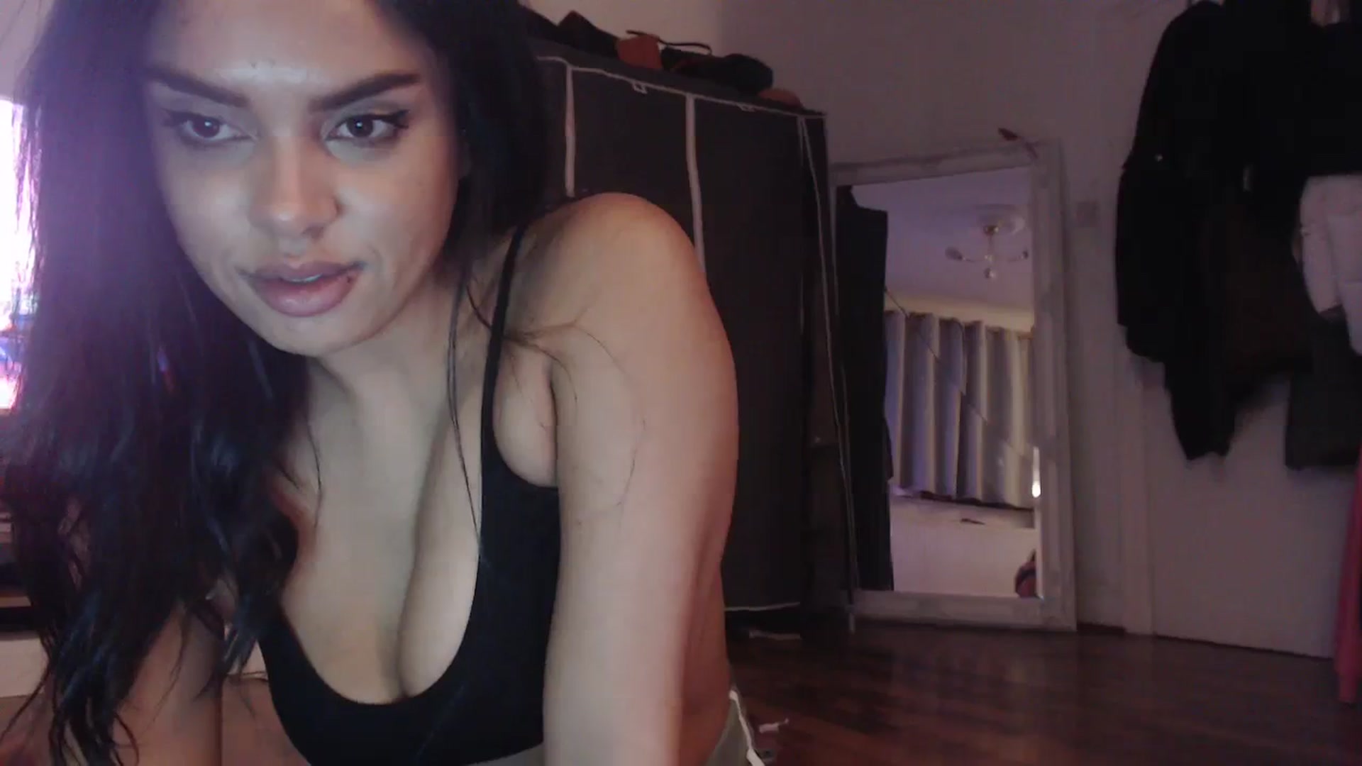 Gallery image thumbnail from EbonyJasmine's myfreecams stream on, 12/21/2023, 23:20 image 7 of 20