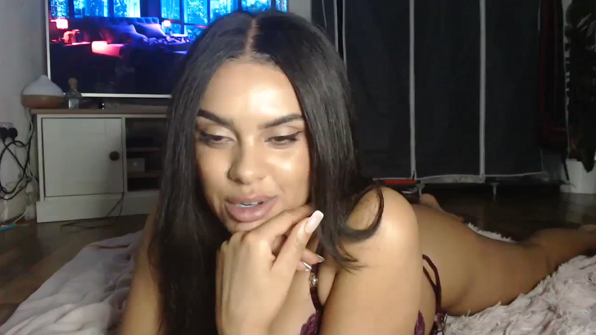Gallery image thumbnail from EbonyJasmine's myfreecams stream on, 01/19/2024, 20:37 image 1 of 20