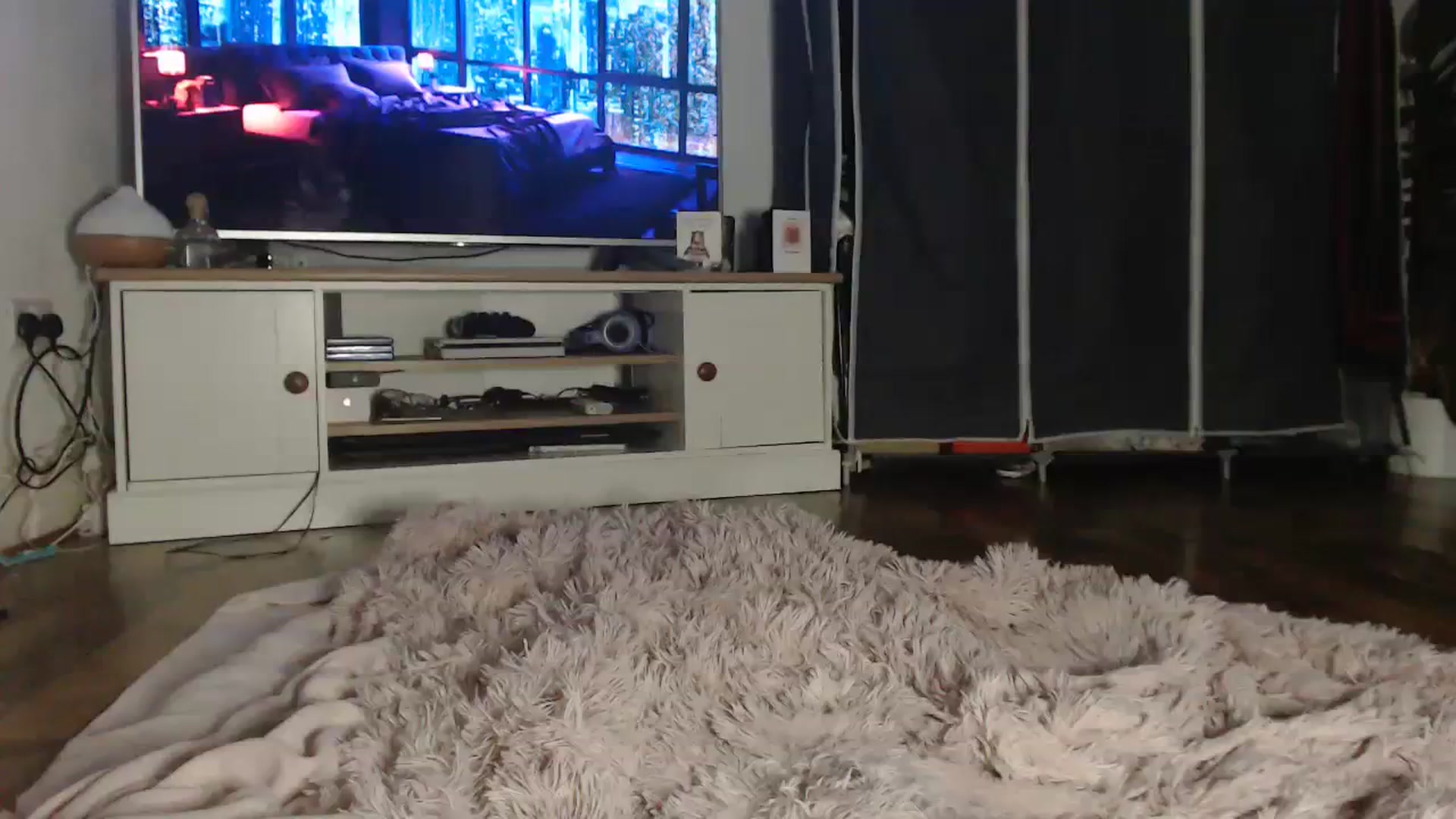 Gallery image thumbnail from EbonyJasmine's myfreecams stream on, 01/19/2024, 20:37 image 6 of 20