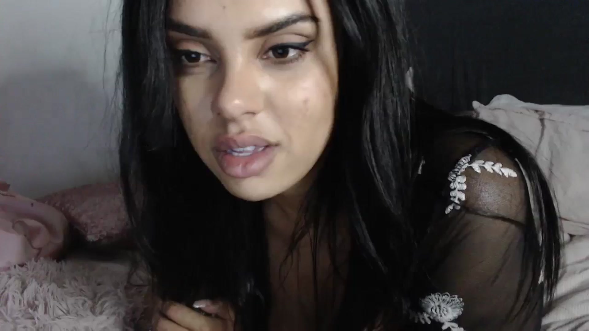 Gallery image thumbnail from EbonyJasmine's myfreecams stream on, 01/30/2024, 24:27 image 19 of 20