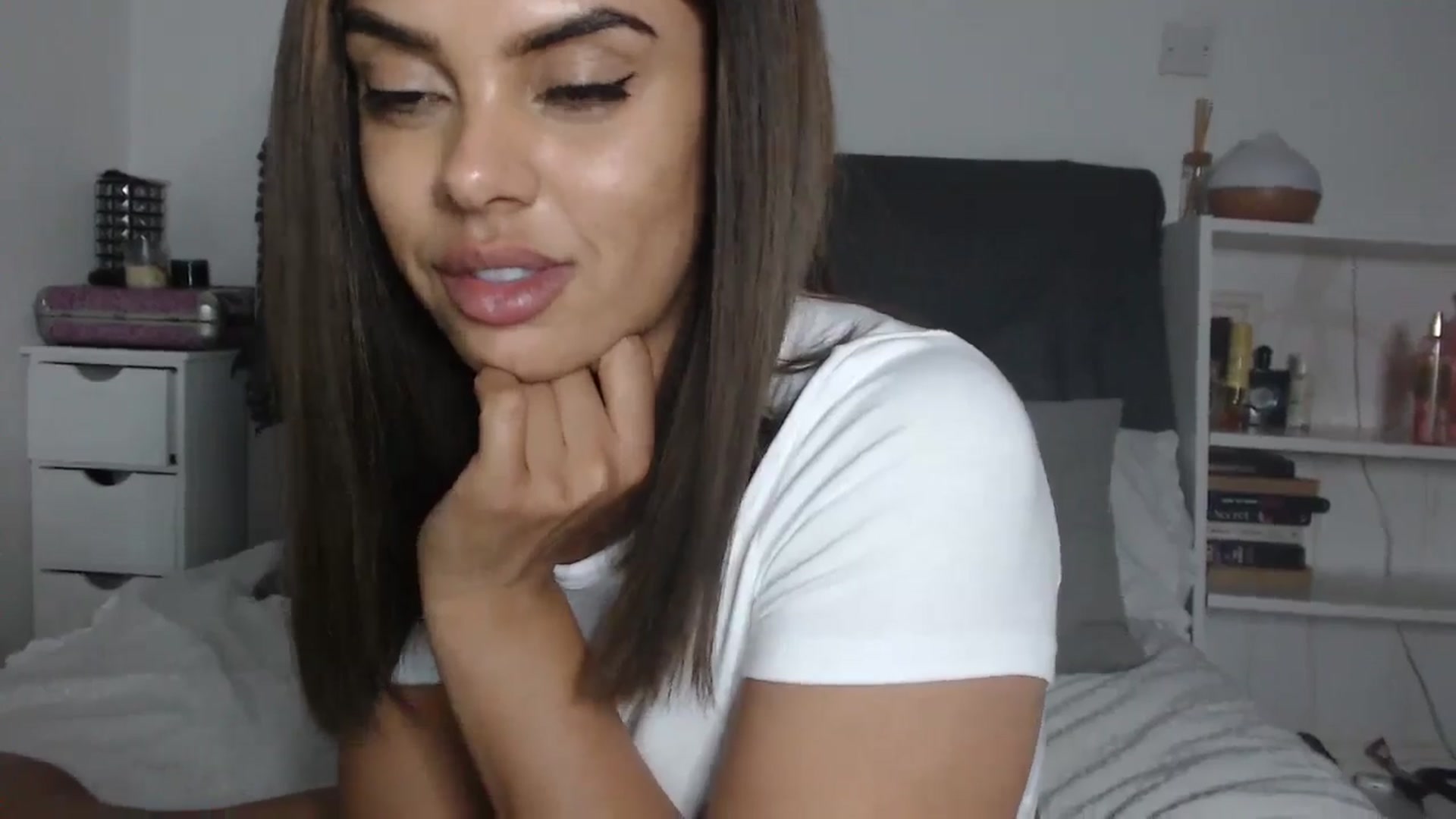 Gallery image thumbnail from EbonyJasmine's myfreecams stream on, 06/15/2024, 22:59 image 19 of 20