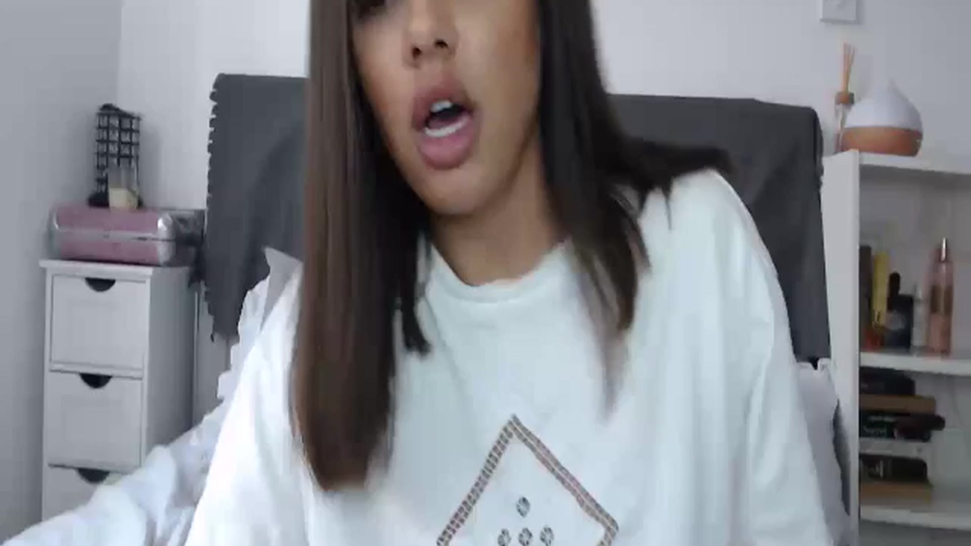 Gallery image thumbnail from EbonyJasmine's myfreecams stream on, 06/16/2024, 19:15 image 6 of 20