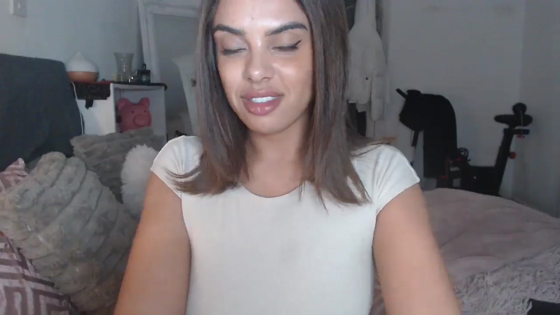 Gallery image thumbnail from EbonyJasmine's myfreecams stream on, 01/17/2025, 19:37 image 4 of 20