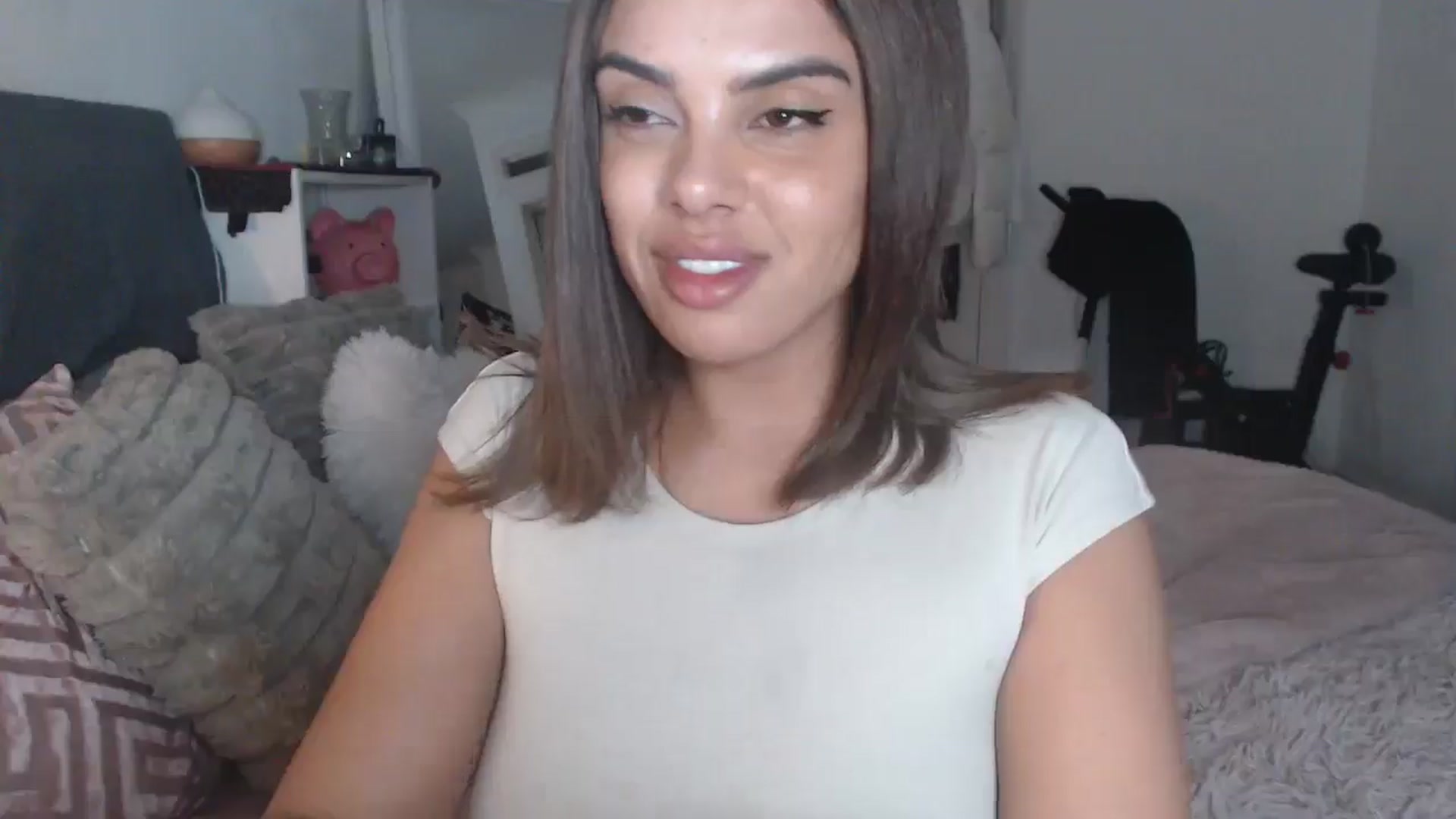 Gallery image thumbnail from EbonyJasmine's myfreecams stream on, 01/17/2025, 19:37 image 18 of 20