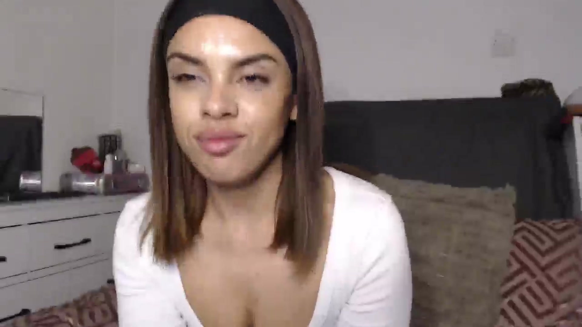 Gallery image thumbnail from EbonyJasmine's myfreecams stream on, 03/23/2025, 19:33 image 17 of 20