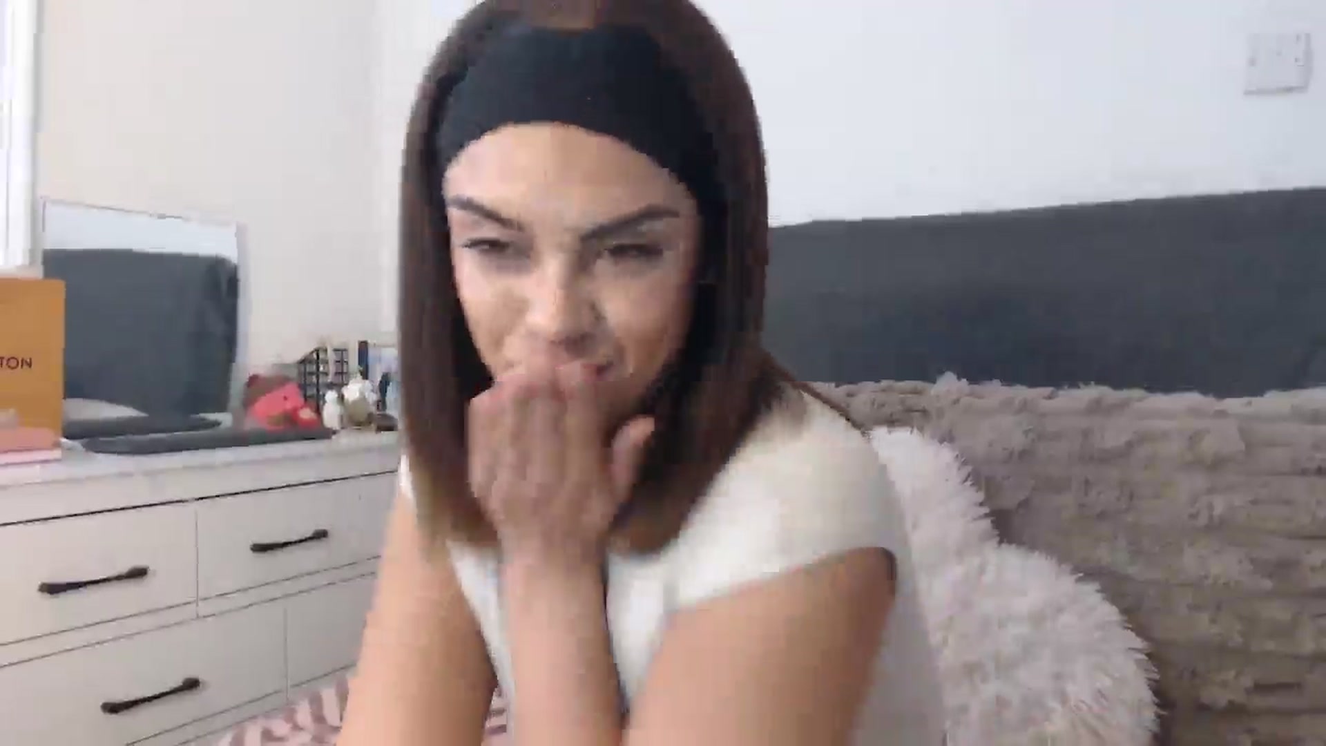 Gallery image thumbnail from EbonyJasmine's myfreecams stream on, 04/16/2025, 18:37 image 5 of 20