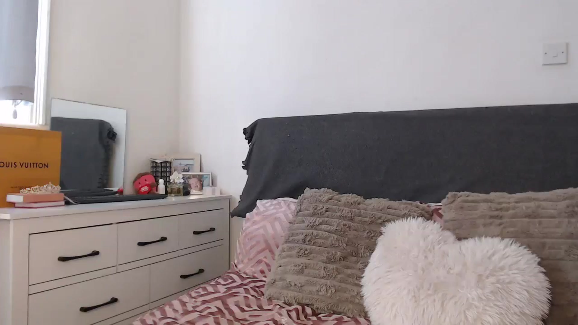 Gallery image thumbnail from EbonyJasmine's myfreecams stream on, 04/19/2025, 16:50 image 8 of 20