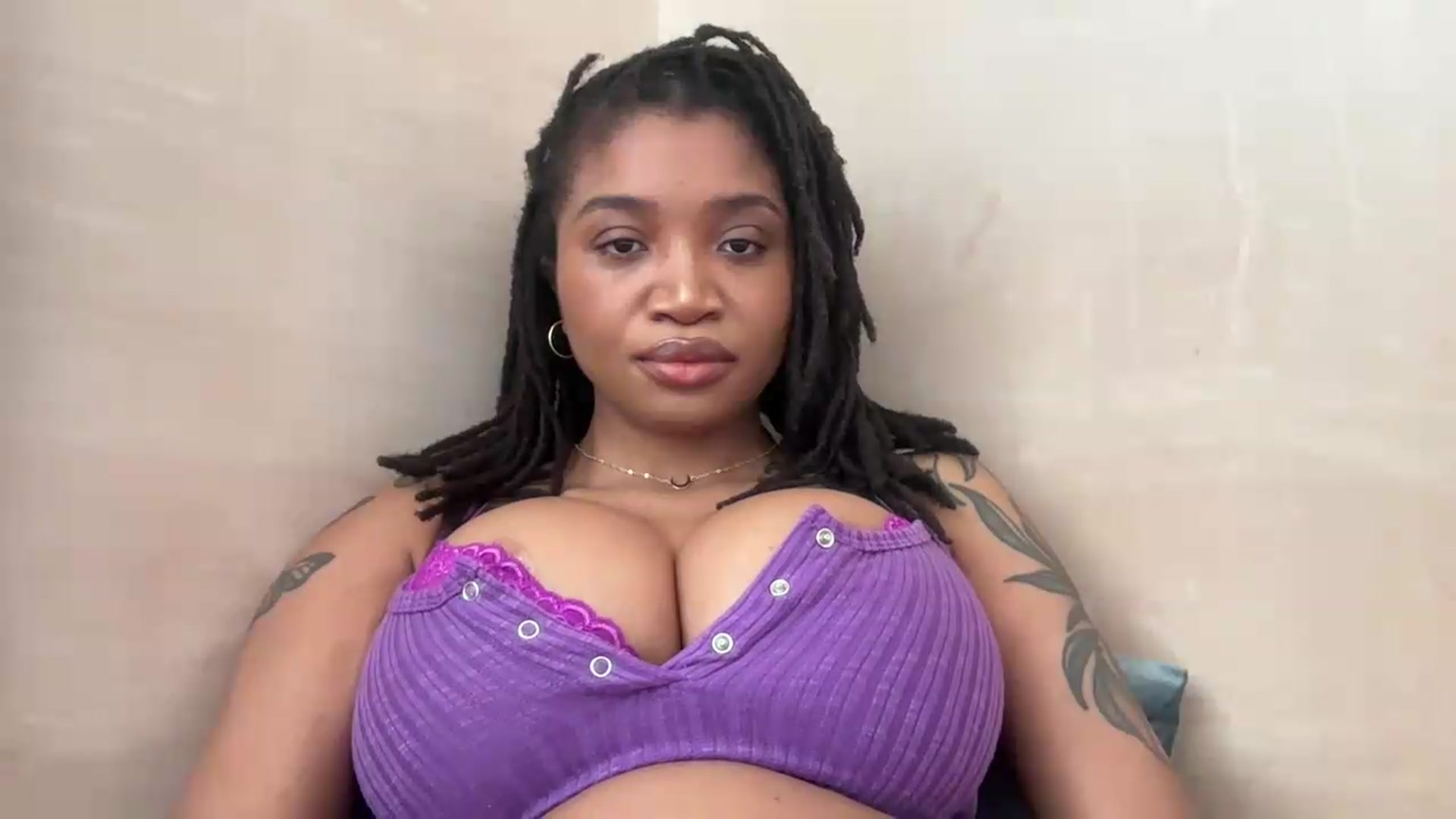 Gallery image thumbnail from EchidnaHeart's myfreecams stream on, 05/26/2026, 14:33 image 4 of 20