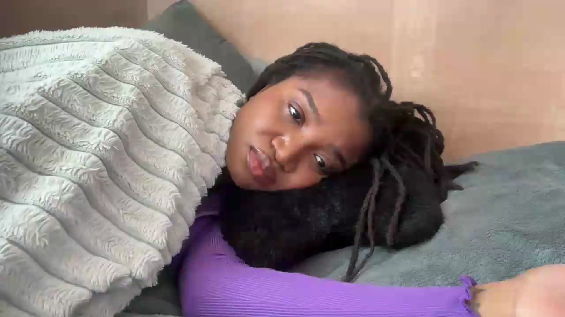 Gallery image thumbnail from EchidnaHeart's myfreecams stream on, 05/27/2026, 17:13 image 17 of 20