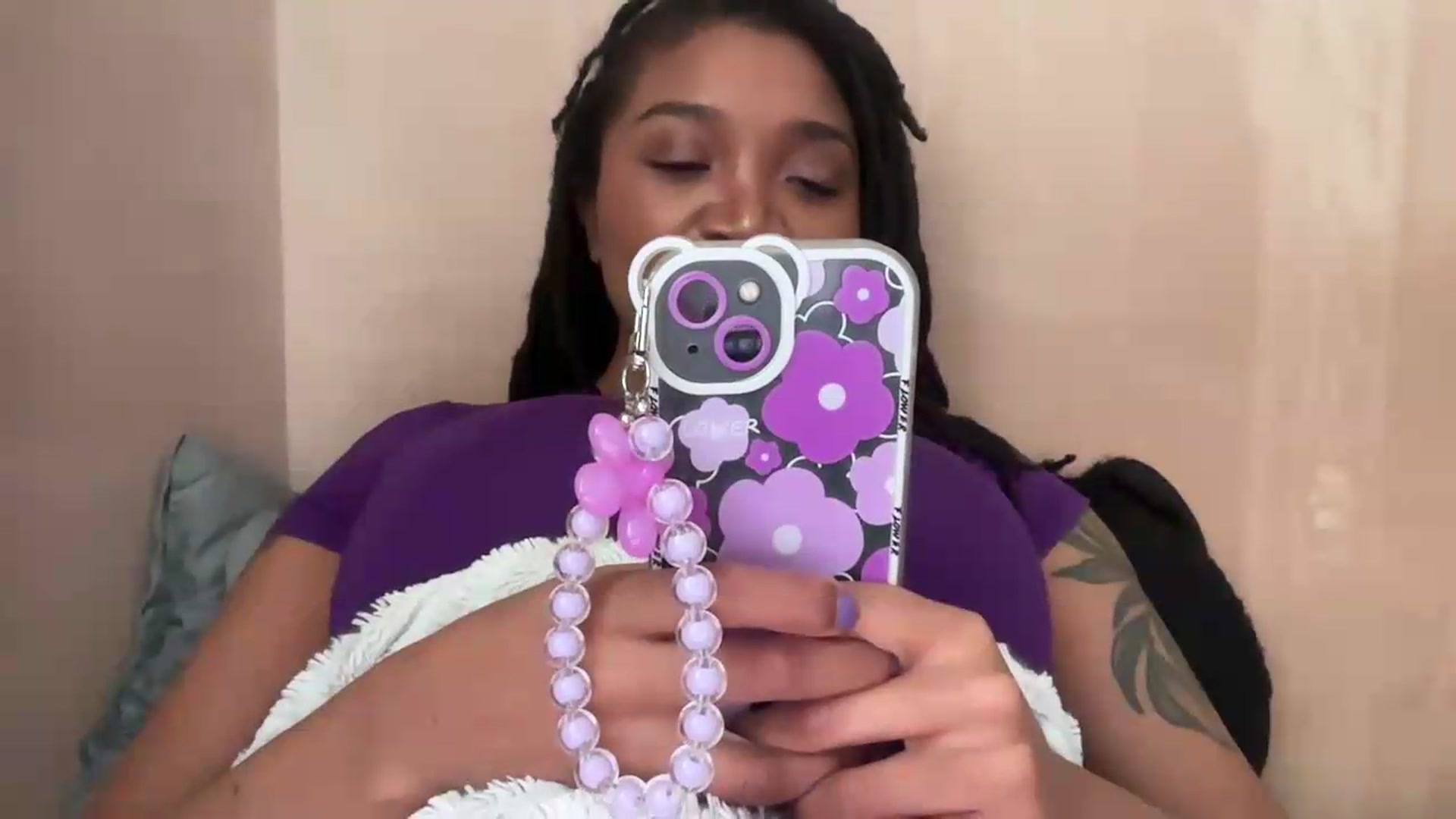 Gallery image thumbnail from EchidnaHeart's myfreecams stream on, 05/28/2026, 18:08 image 13 of 20