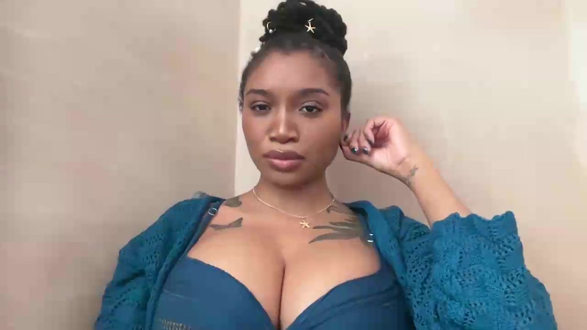 Gallery image thumbnail from EchidnaHeart's myfreecams stream on, 06/02/2026, 14:37 image 4 of 20