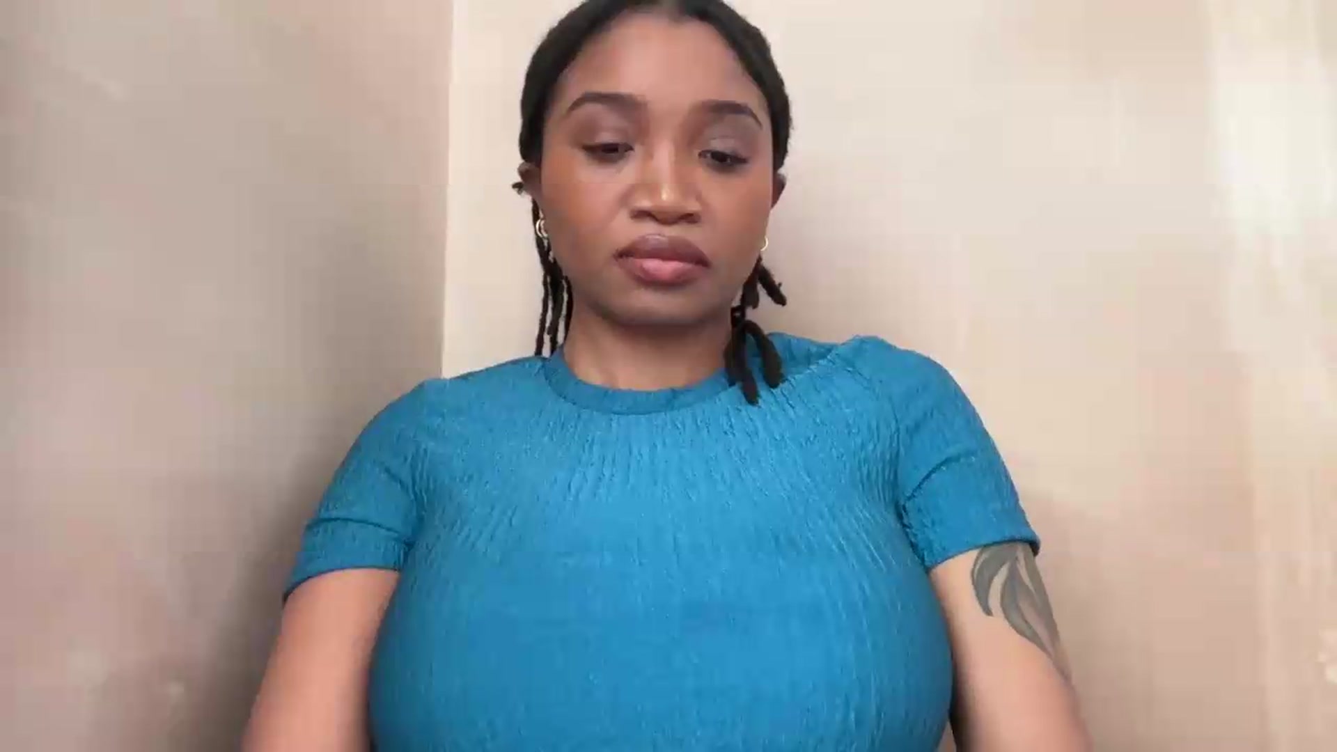 Gallery image thumbnail from EchidnaHeart's myfreecams stream on, 06/03/2026, 14:24 image 6 of 20