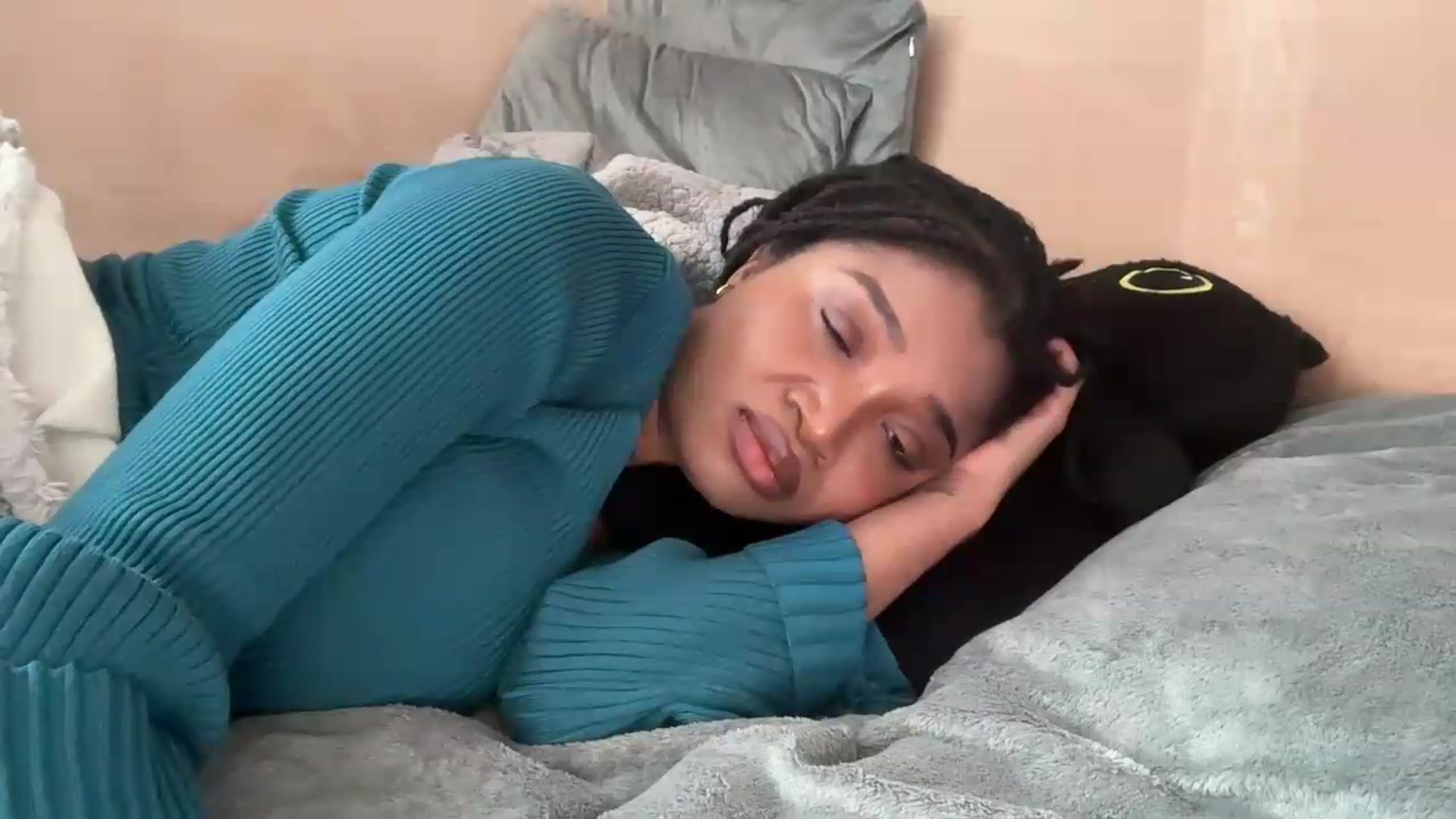 Gallery image thumbnail from EchidnaHeart's myfreecams stream on, 06/04/2026, 17:53 image 15 of 20