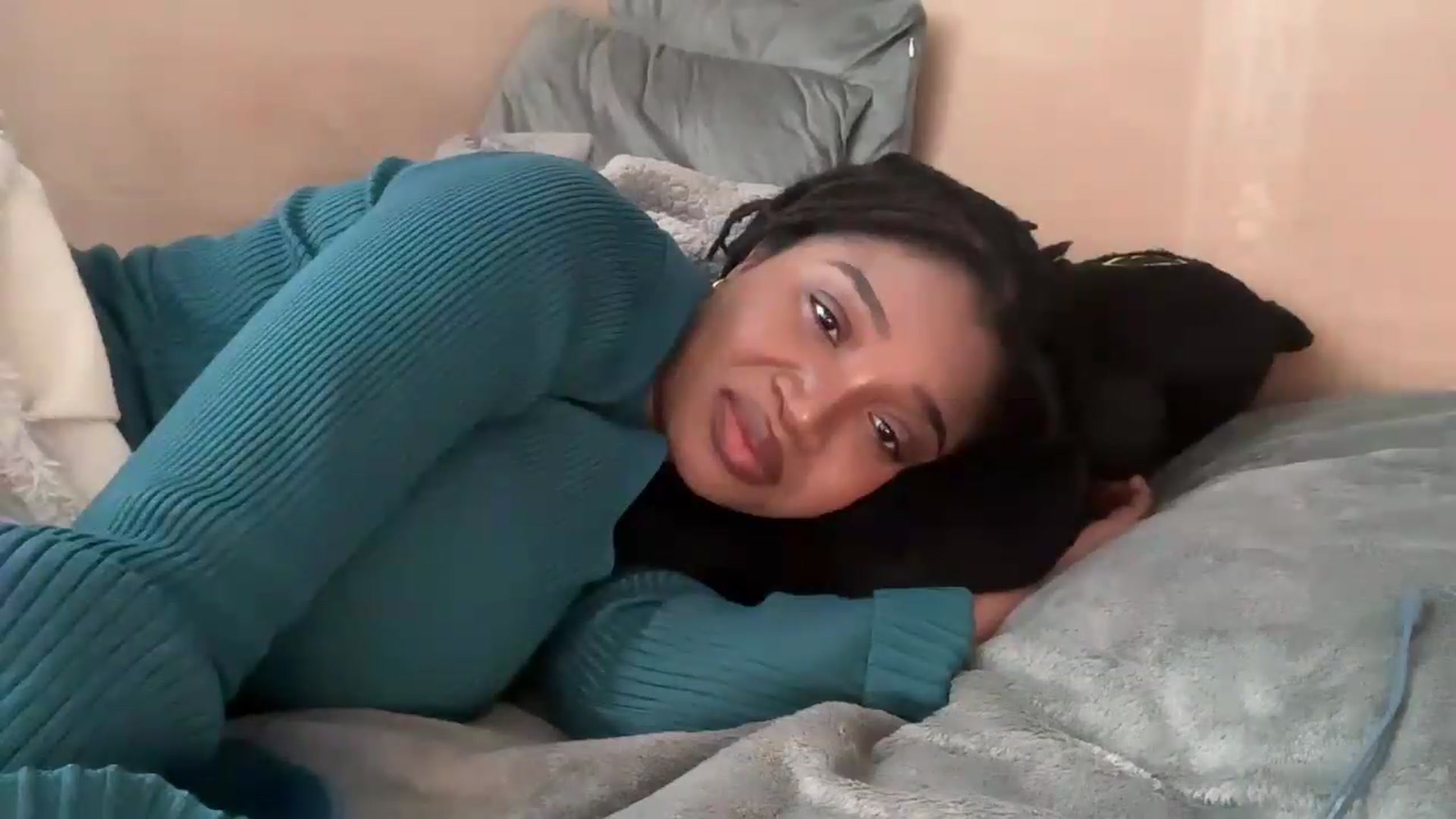 Gallery image thumbnail from EchidnaHeart's myfreecams stream on, 06/04/2026, 17:53 image 14 of 20