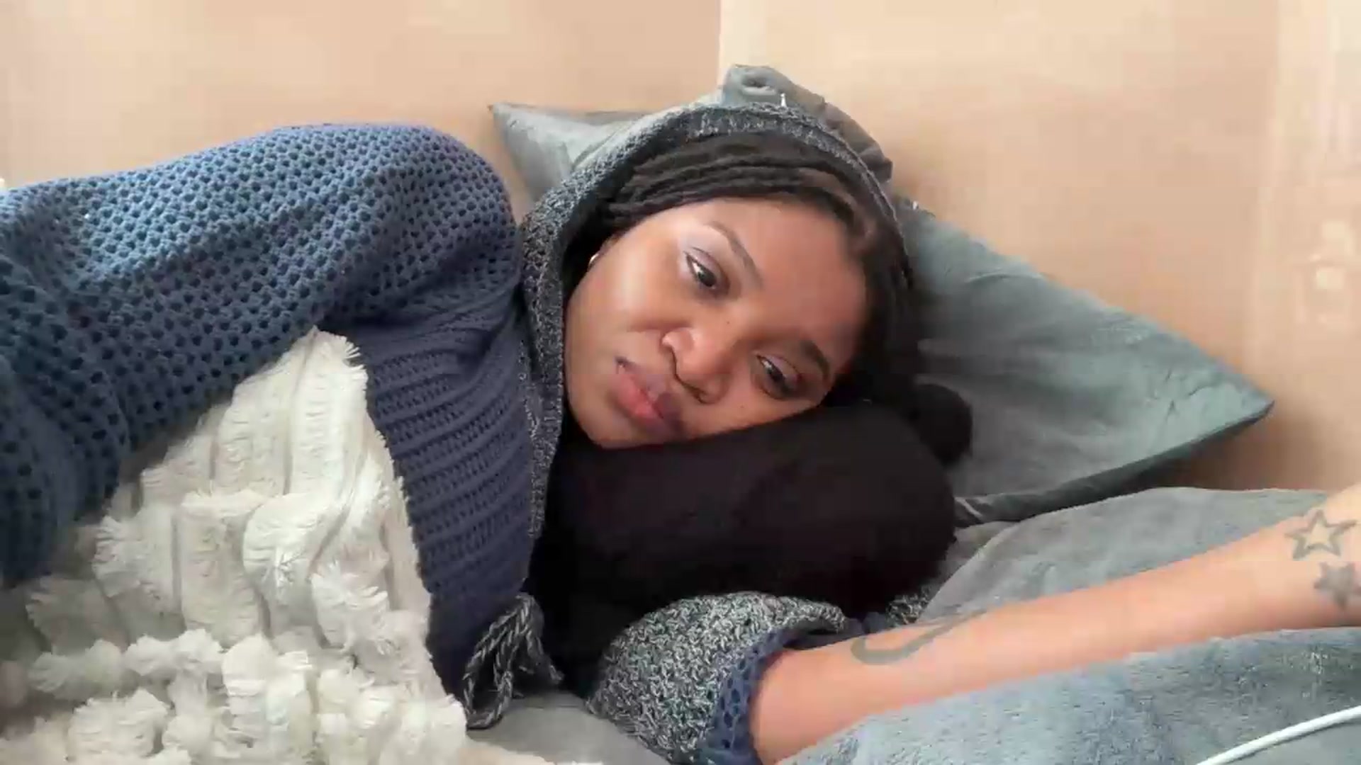 Gallery image thumbnail from EchidnaHeart's myfreecams stream on, 06/10/2026, 18:02 image 20 of 20