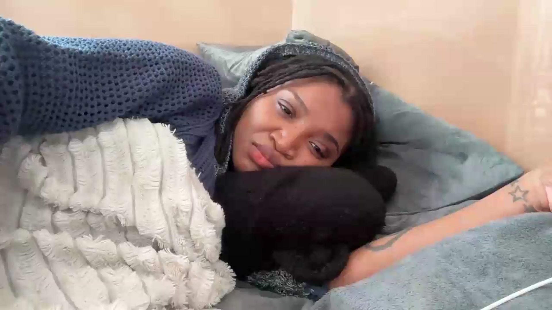 Gallery image thumbnail from EchidnaHeart's myfreecams stream on, 06/10/2026, 18:02 image 15 of 20