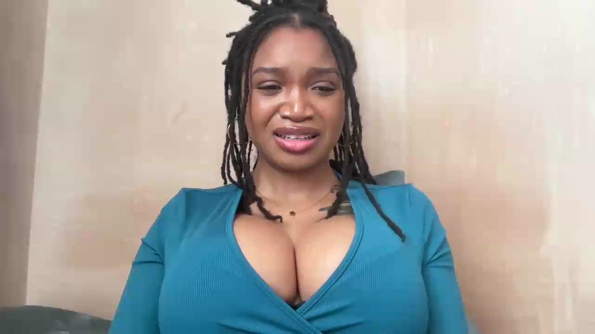 Gallery image thumbnail from EchidnaHeart's myfreecams stream on, 06/15/2026, 10:06 image 19 of 20