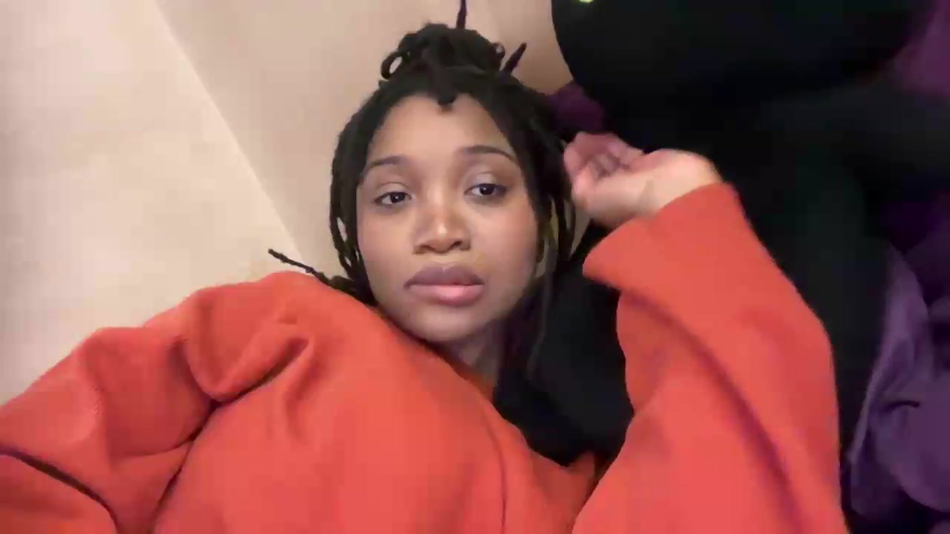 Gallery image thumbnail from EchidnaHeart's myfreecams stream on, 10/03/2026, 17:53 image 19 of 20