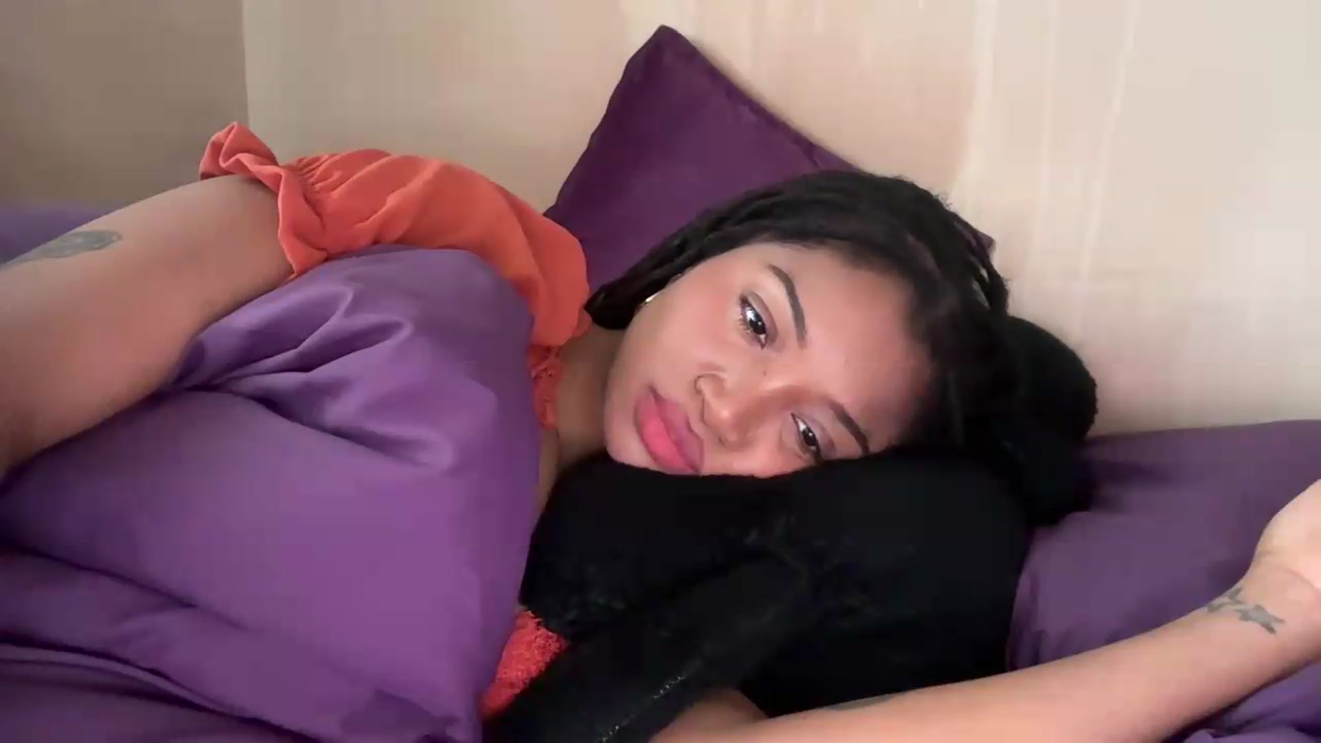 Gallery image thumbnail from EchidnaHeart's myfreecams stream on, 10/05/2026, 11:26 image 14 of 20