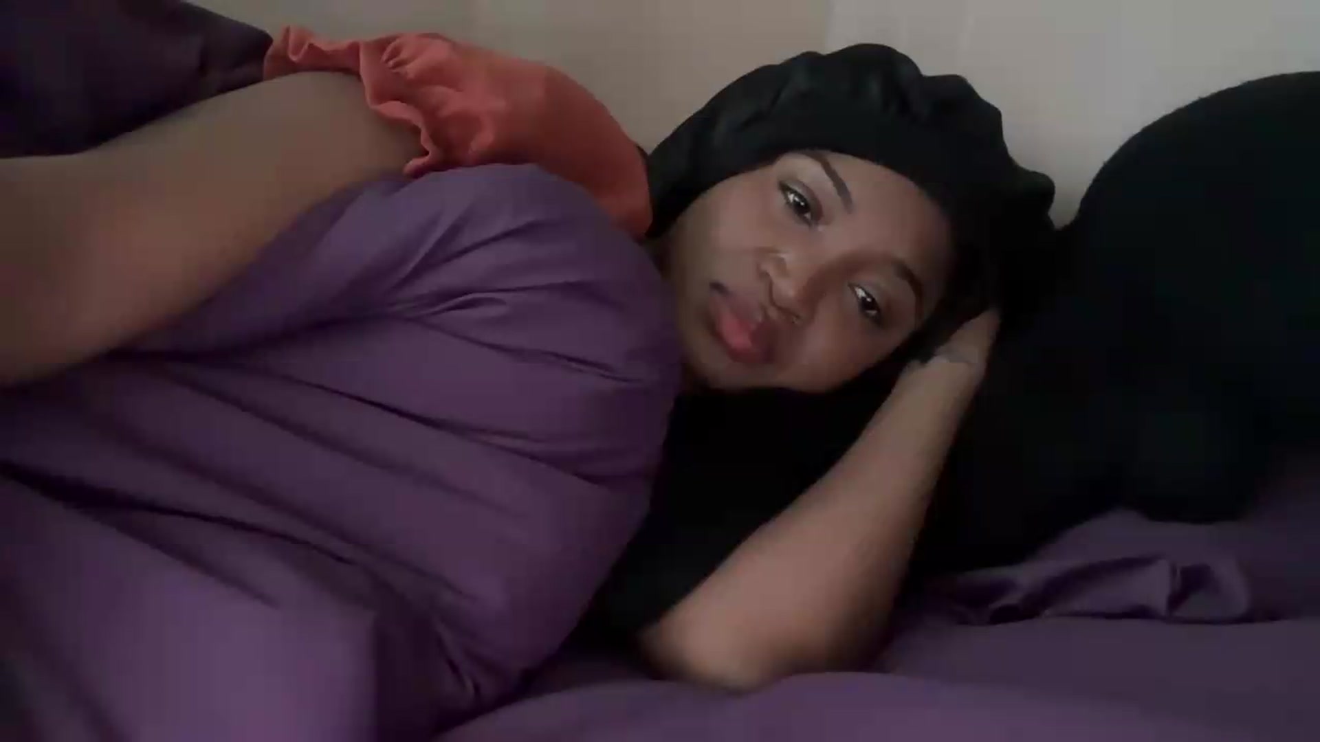 Gallery image thumbnail from EchidnaHeart's myfreecams stream on, 10/05/2026, 16:49 image 10 of 20