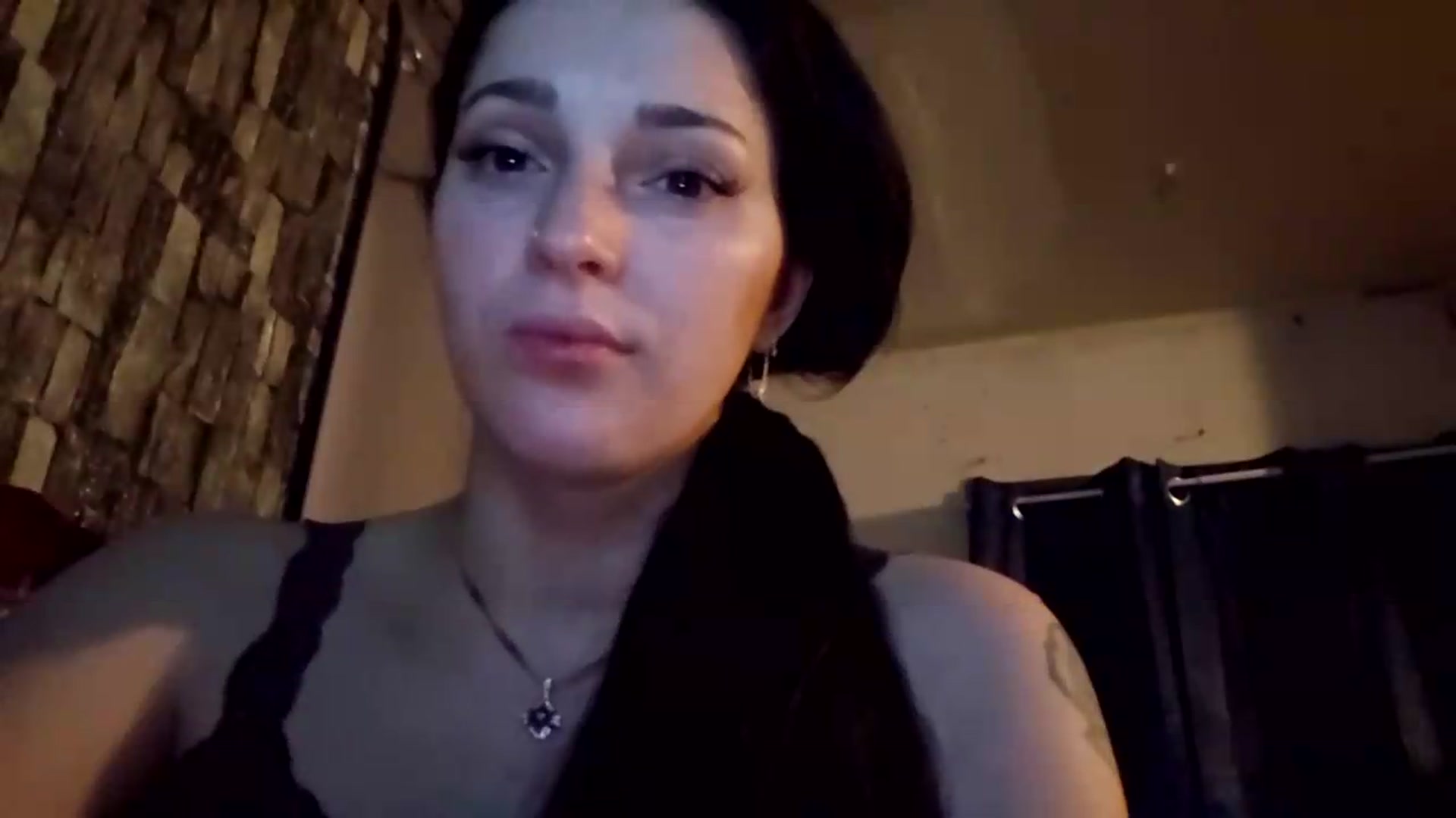 Gallery image thumbnail from Eda_kiss's myfreecams stream on, 05/01/2026, 08:05 image 19 of 20