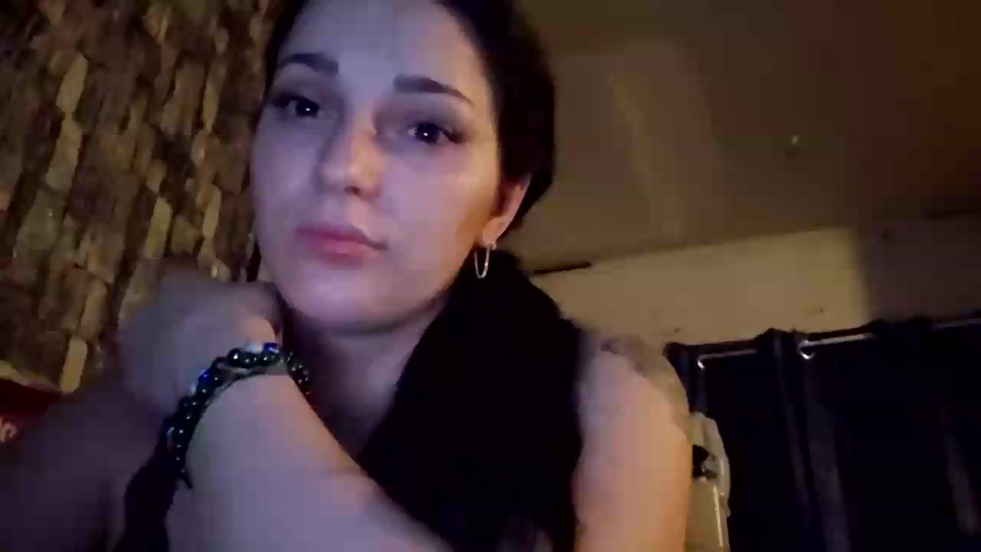 Gallery image thumbnail from Eda_kiss's myfreecams stream on, 05/01/2026, 08:05 image 5 of 20