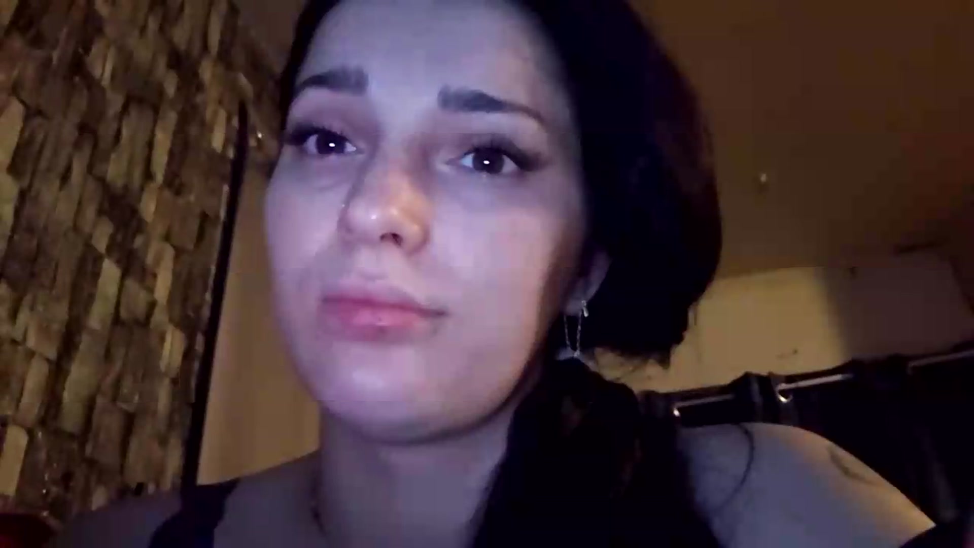 Gallery image thumbnail from Eda_kiss's myfreecams stream on, 05/01/2026, 08:05 image 2 of 20