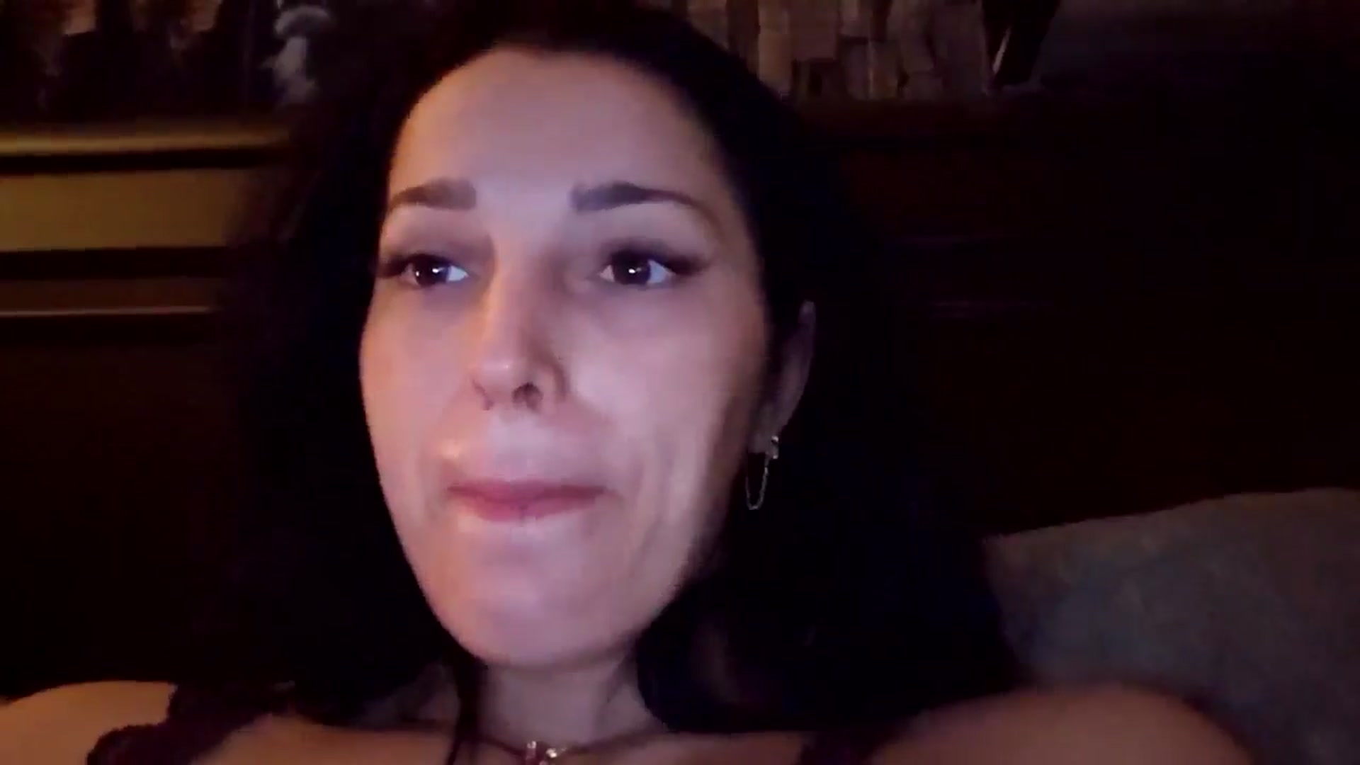 Gallery image thumbnail from Eda_kiss's myfreecams stream on, 05/03/2026, 24:46 image 16 of 20