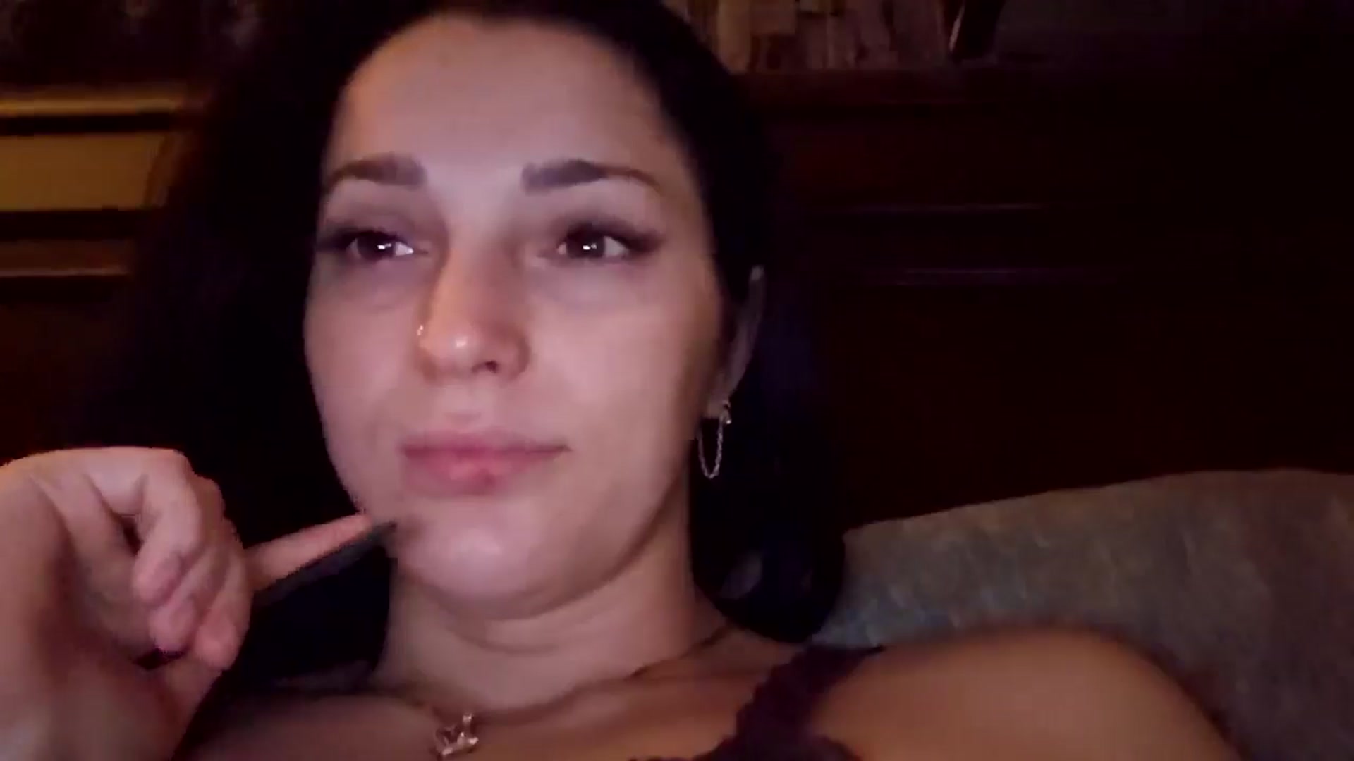 Gallery image thumbnail from Eda_kiss's myfreecams stream on, 05/03/2026, 24:46 image 19 of 20