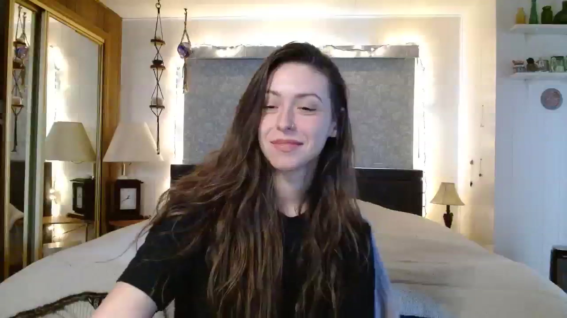 Gallery image thumbnail from EdenSalt's myfreecams stream on, 04/01/2024, 17:18 image 14 of 20